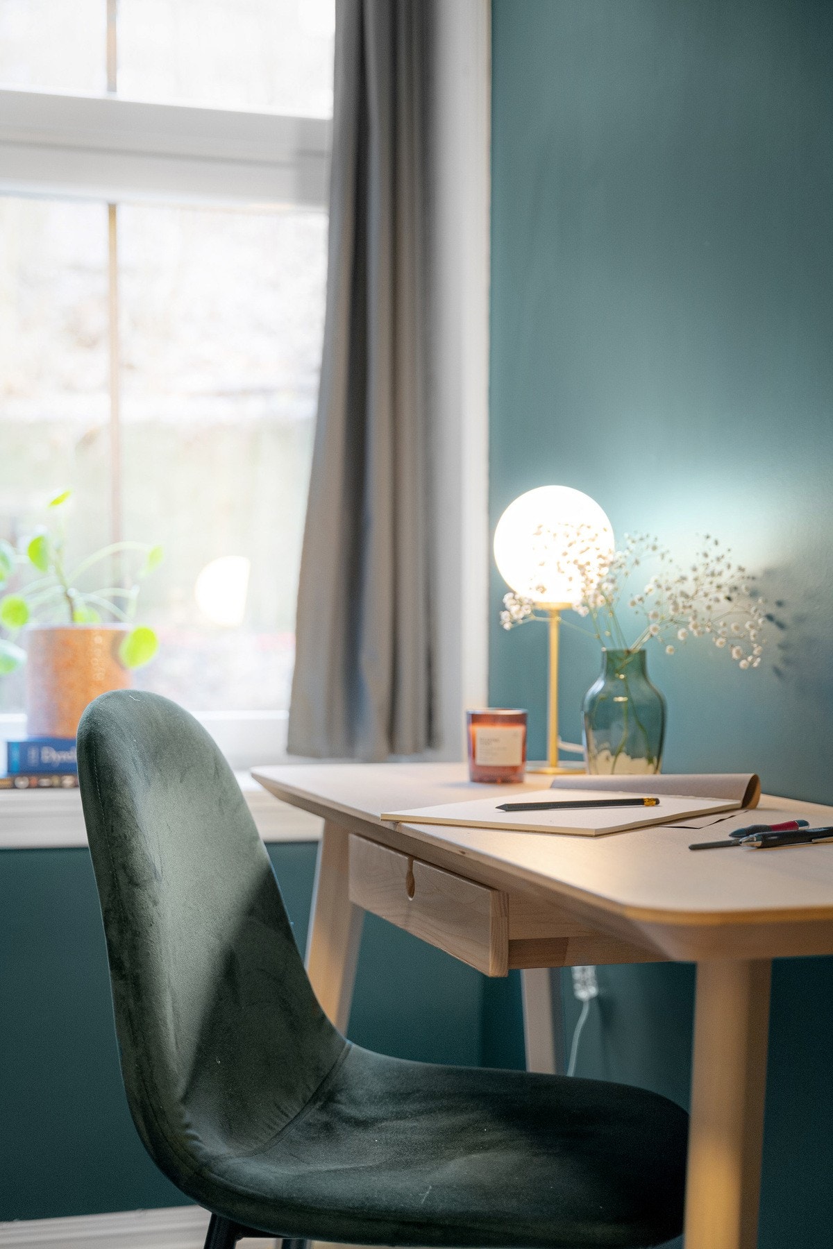 Vegger er malt i perioden 2020-2021 og fremstår i god stand. Galleribilde