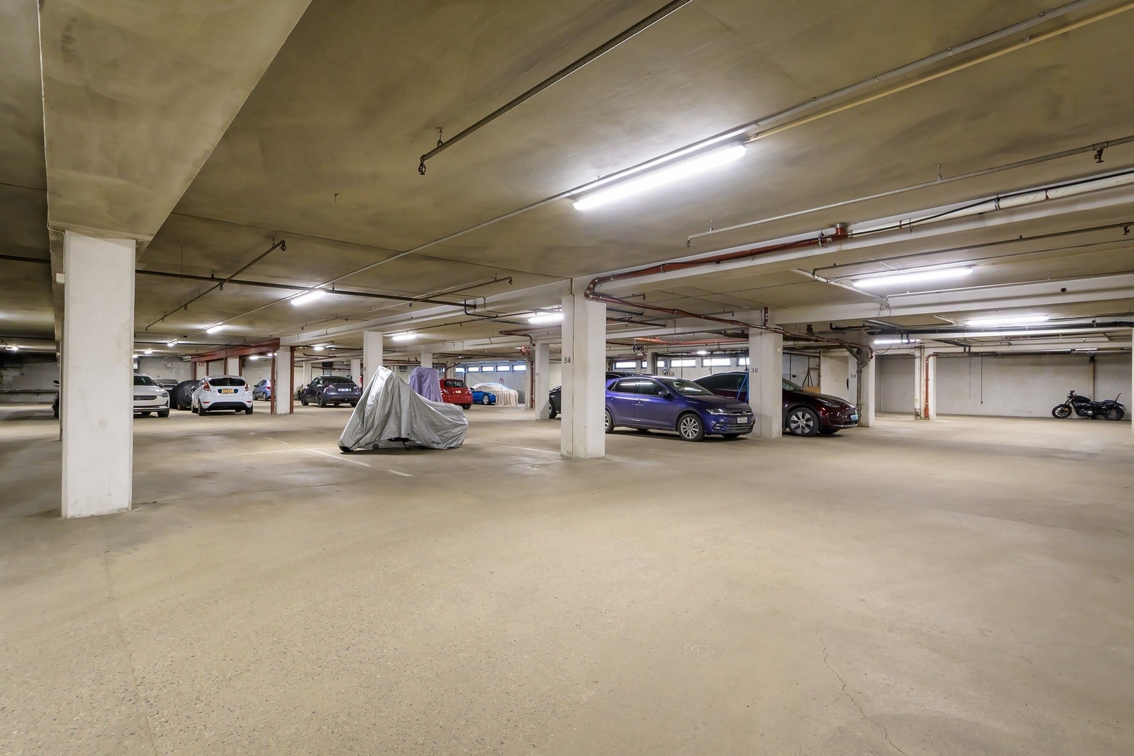 Det er mulighet for å etablere EL-lader til p-plassen Galleribilde