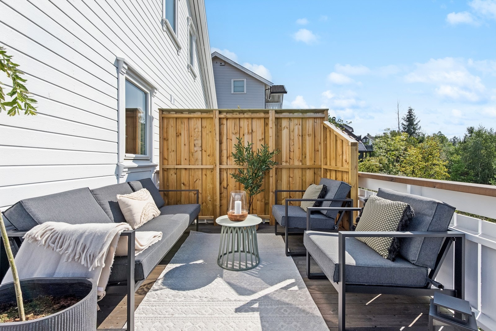 Her sitter du lunt, og skjermet til. Galleribilde