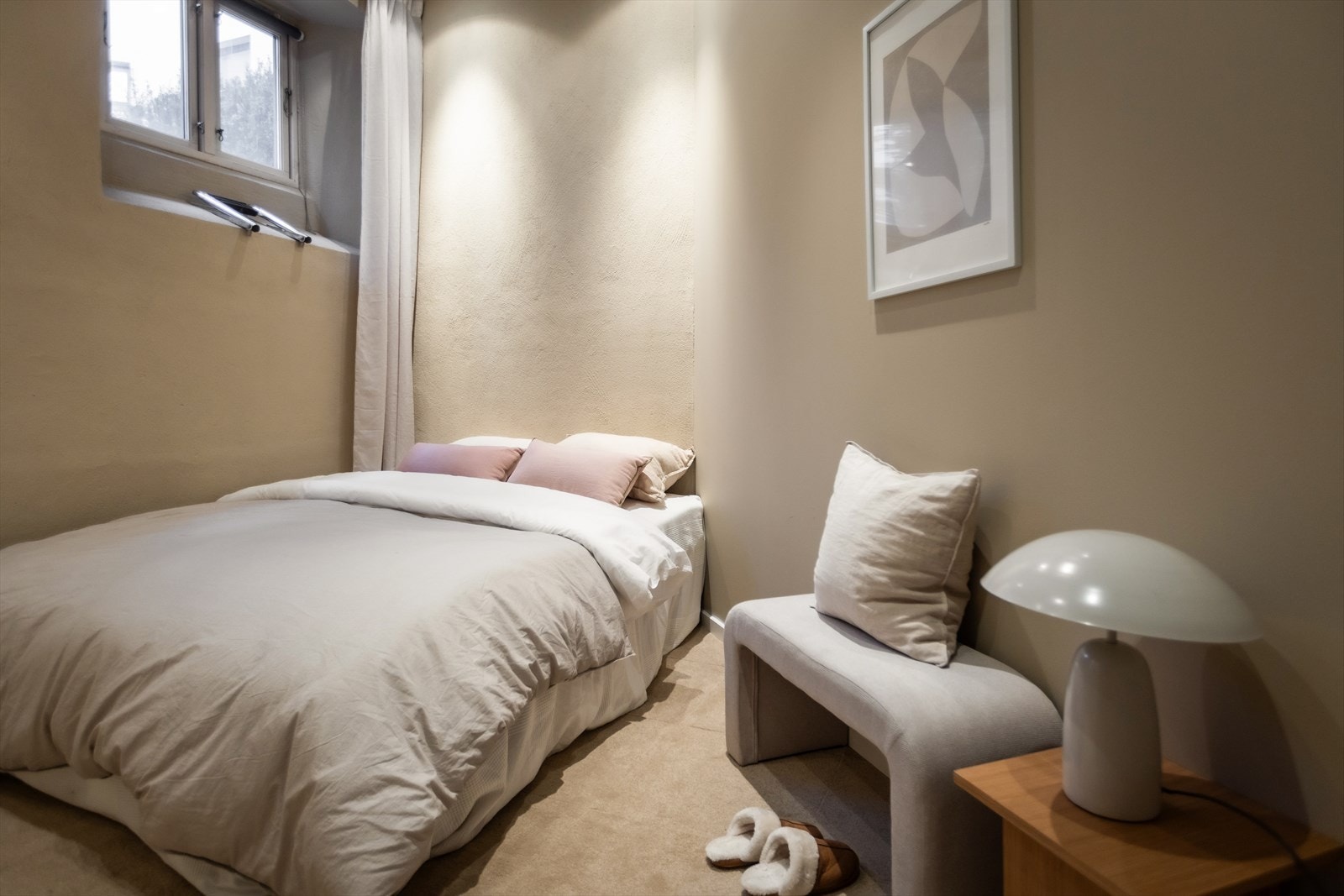 Kjelleren rommer to soverom. Galleribilde