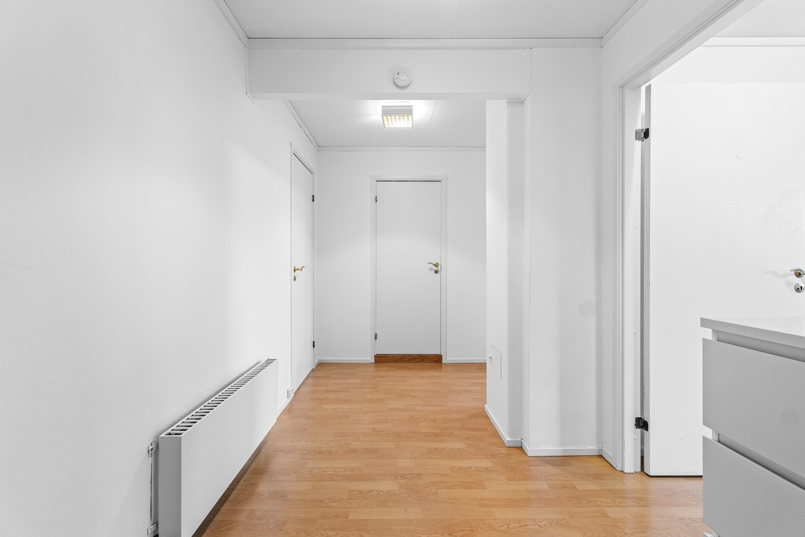 Underetasjen består av to soverom, bad, garderobe og bod/teknisk rom. Galleribilde