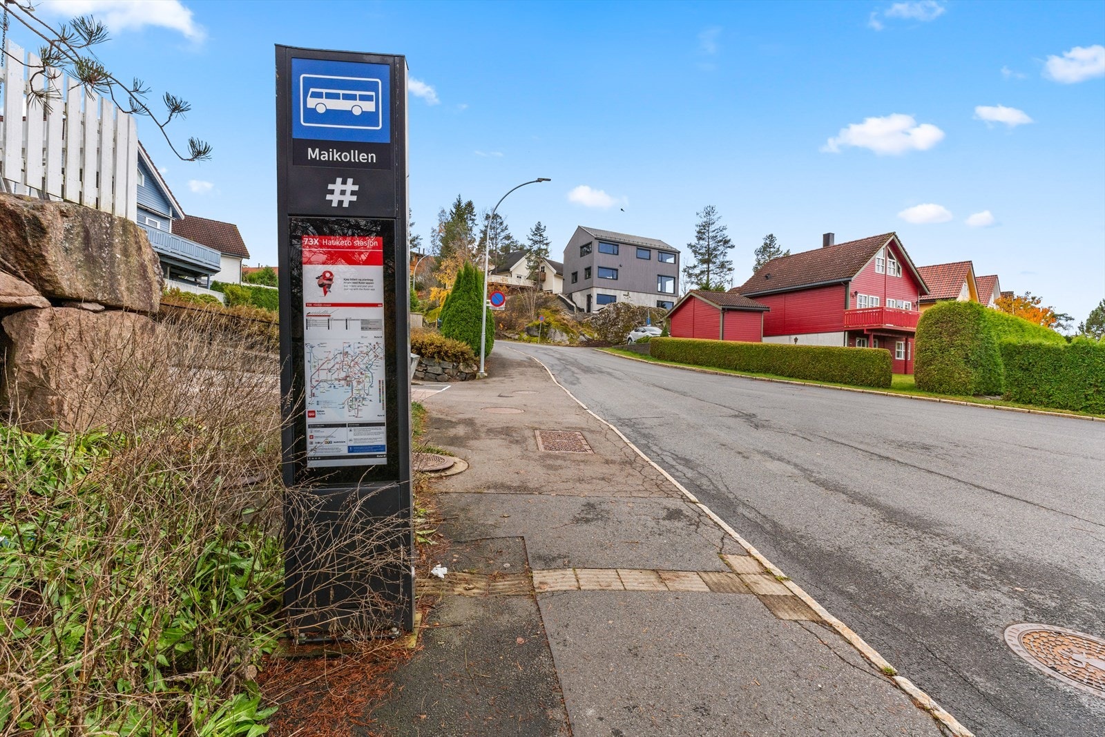1 minutters gange til Maikollen busstopp. Galleribilde
