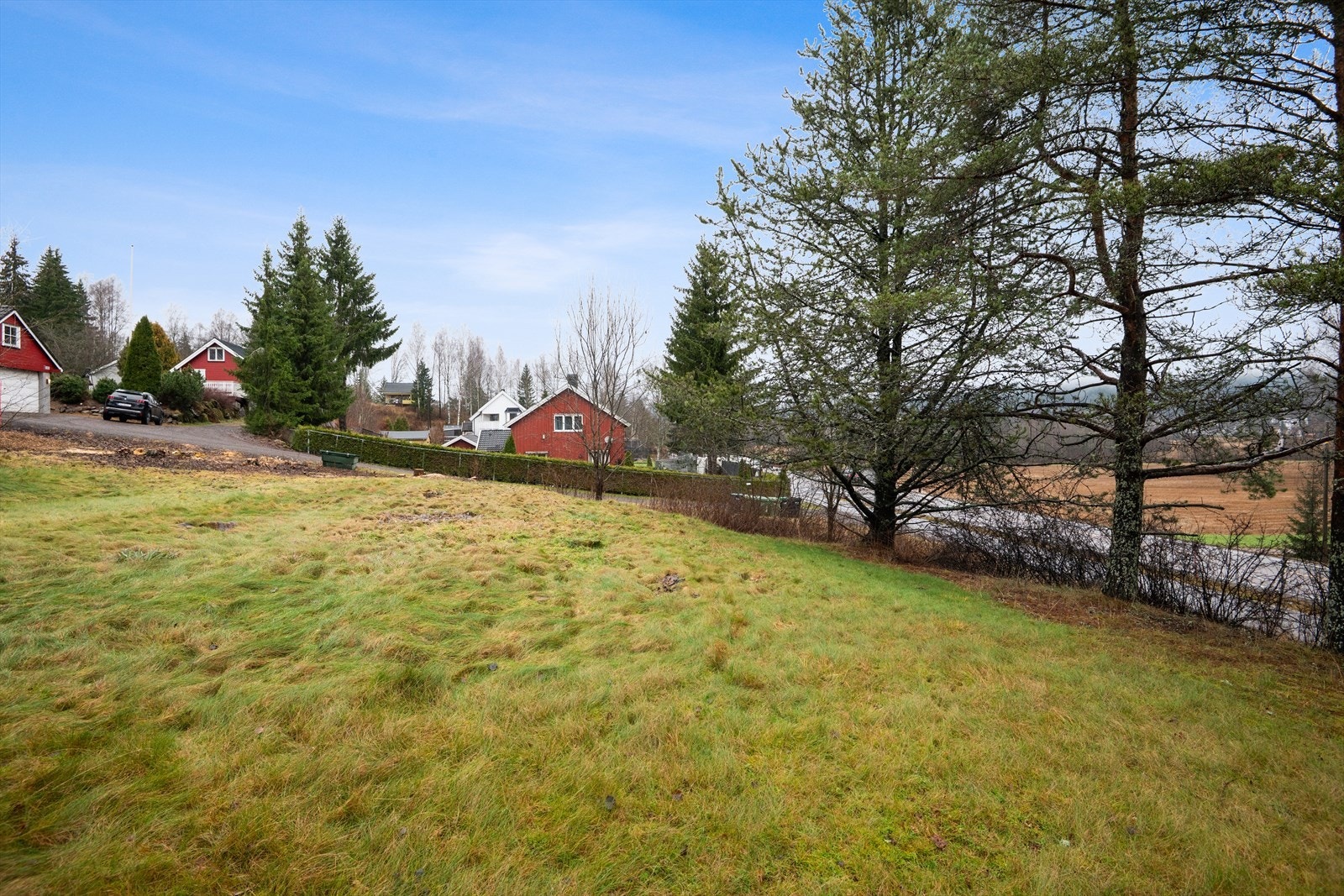 Her får du en unik mulighet til å bo i et idyllisk landskap, samtidig som du har enkel tilgang til alle nødvendige fasiliteter. Galleribilde