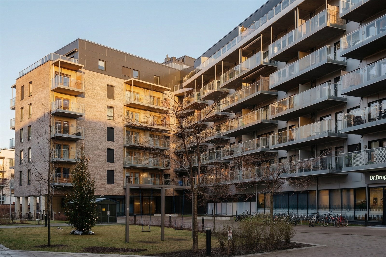 Dette er en fantastisk beliggenhet for deg som ønsker å bo sentralt og med nærhet til alt. Galleribilde