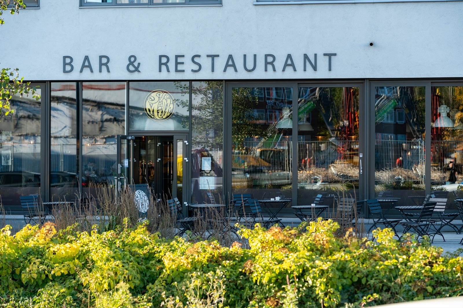 Hos Frøken Smillas kan dere nyte fra alt fra indisk, tradisjonell norsk mat til steinovn pizza. Galleribilde