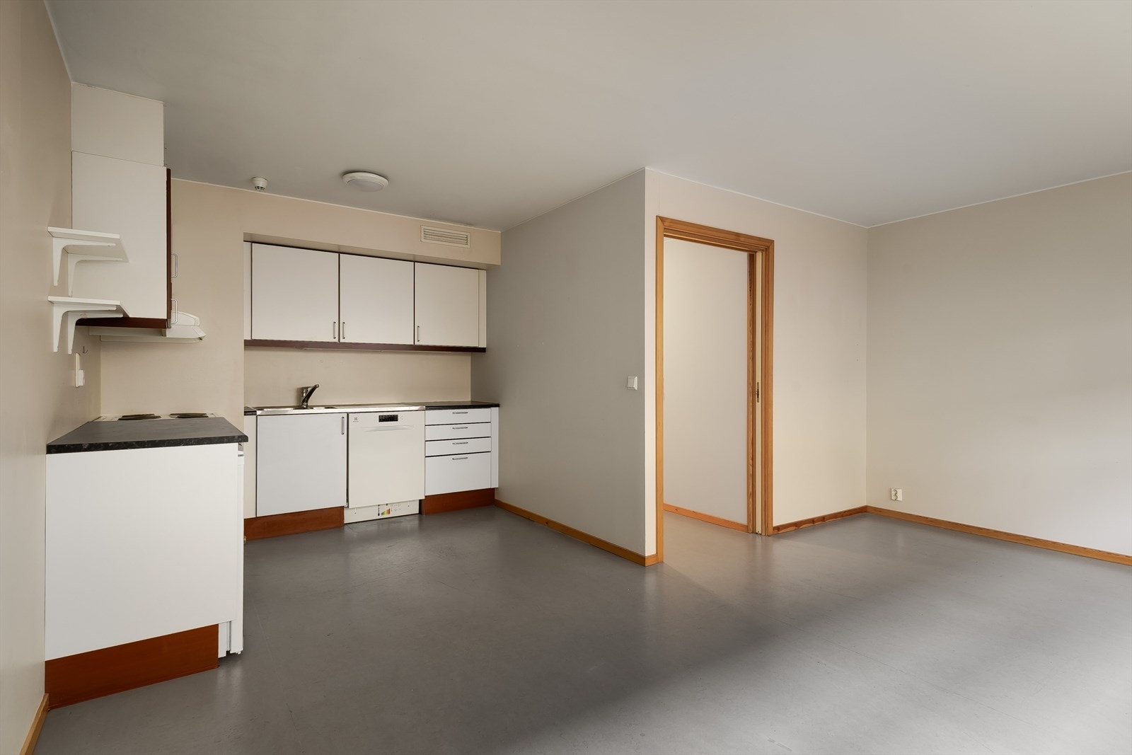 Kjøkken sett fra stue Galleribilde