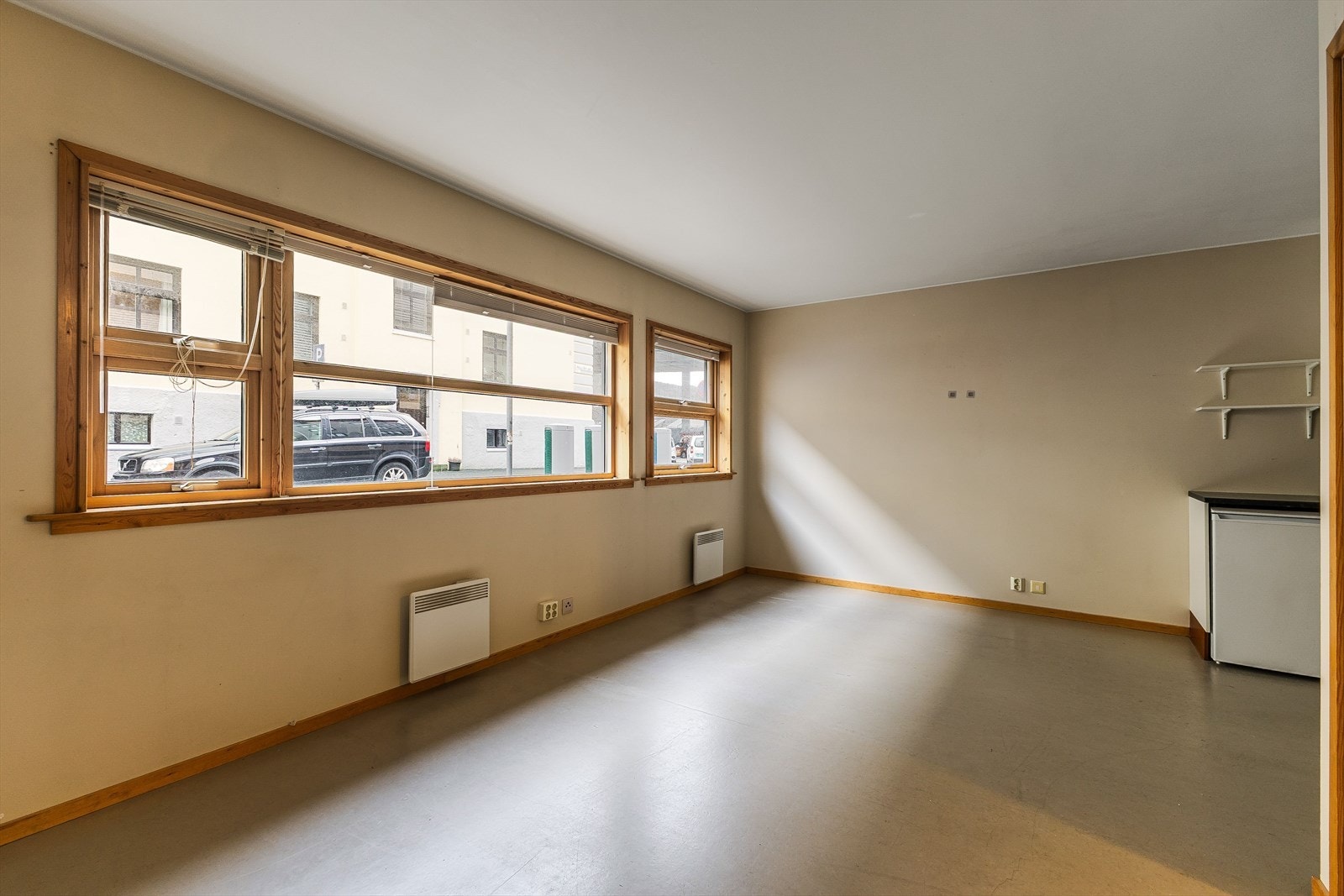 Godt med vinduer i stue Galleribilde