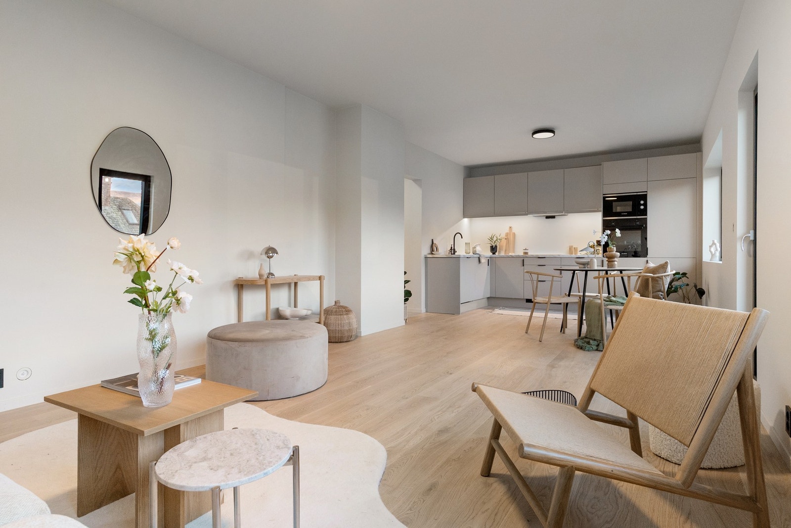 Alt det elektriske i leiligheten er oppgradert og det er Pljed-belysning som enkelt kan utvides til smarthus. Galleribilde