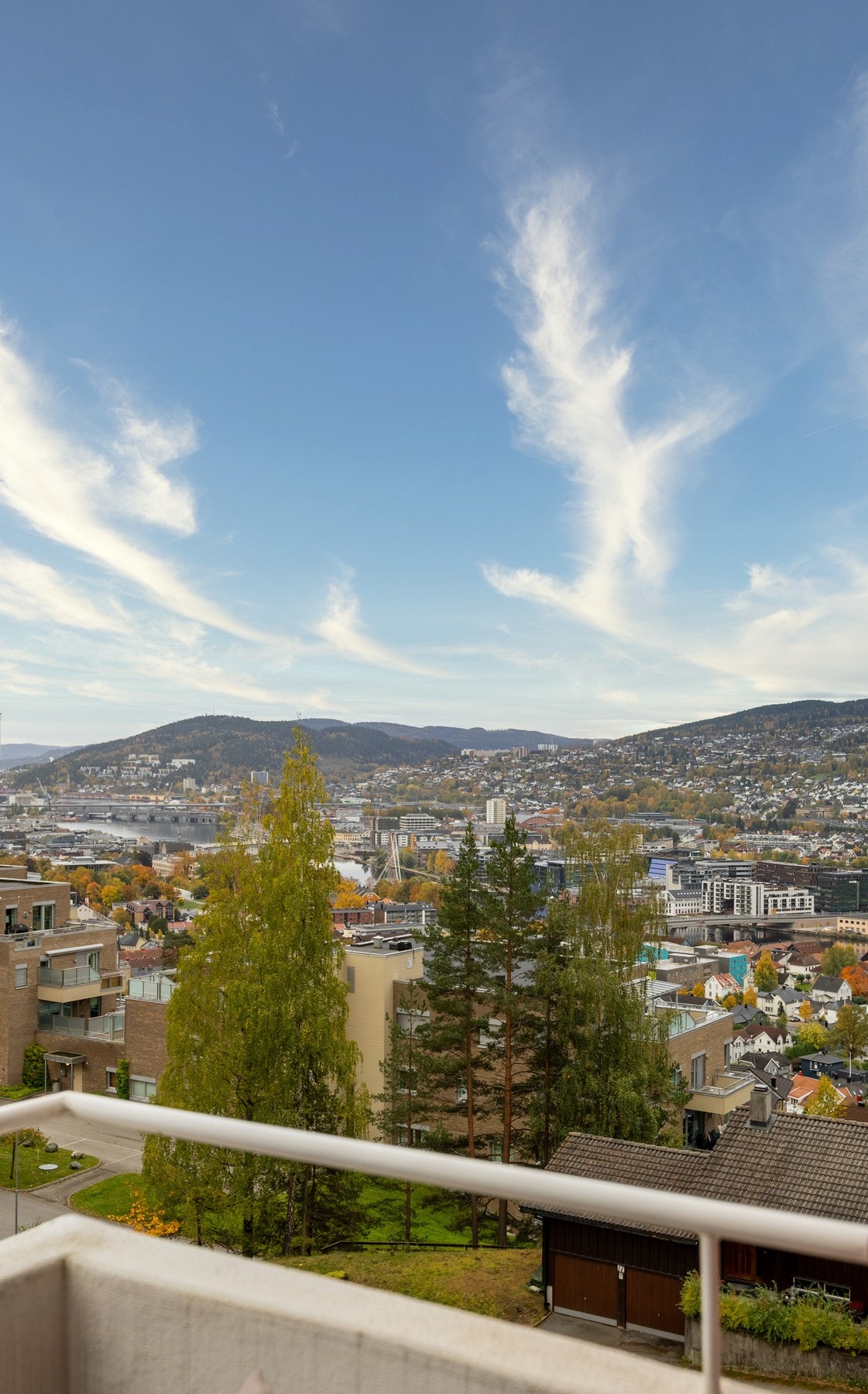 Her har man morgensol og flott utsikt. Galleribilde