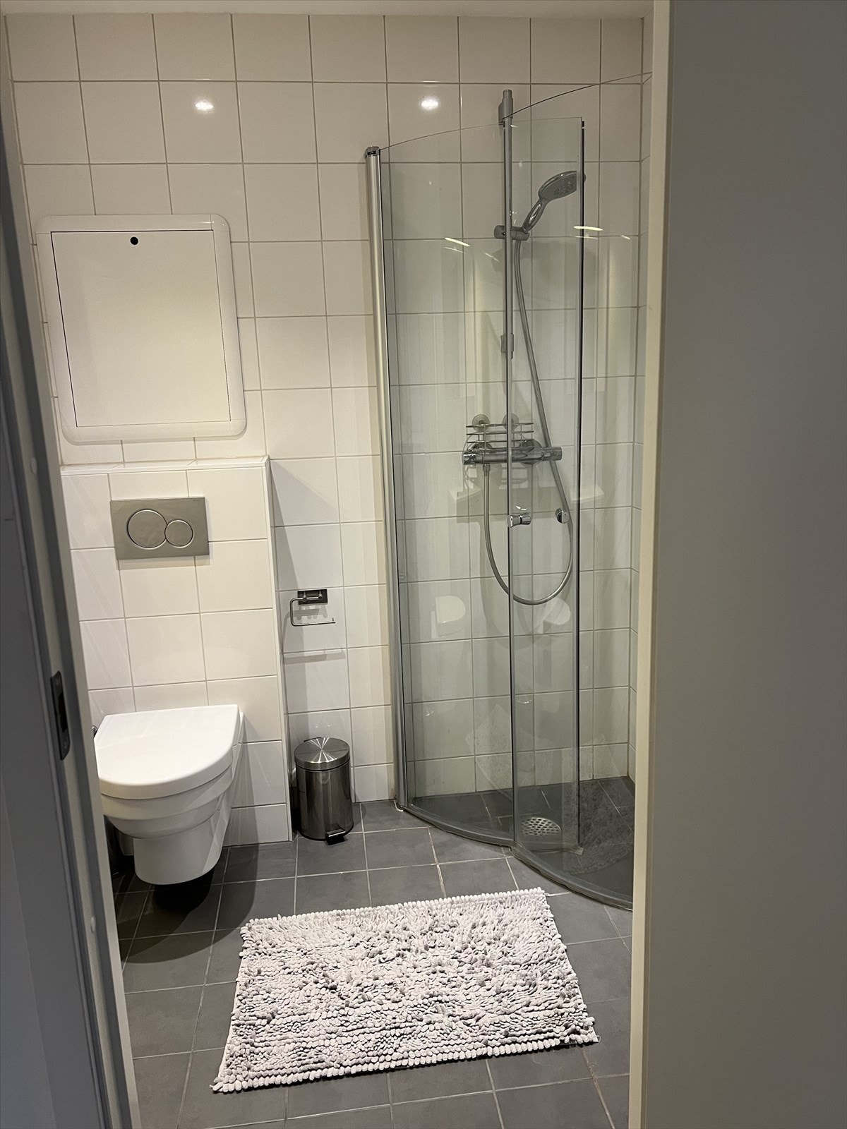 Selgers private bilde av hybelen - Bad med opplegg for vaskemaskin Galleribilde