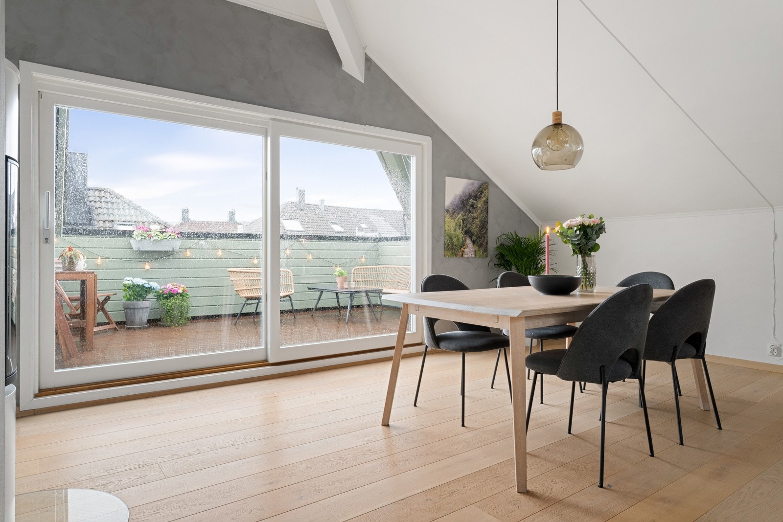 Leiligheten ble pusset opp i 2016, med blant annet nytt kjøkken og bad. Galleribilde