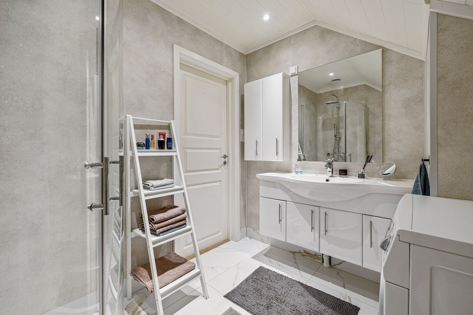 Badet har varmekabler. Galleribilde