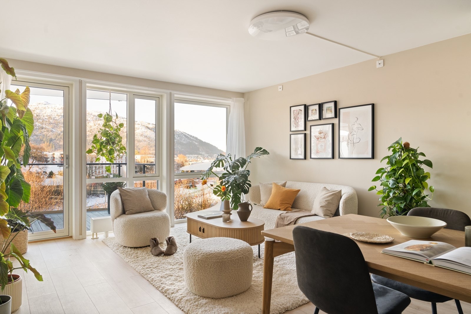 Aktiv Eiendomsmegling v/Ola Øverland har den store gleden av å presentere Vilhelm Bjerknes´vei 46. Foto: Quinn, Petter Tran Galleribilde