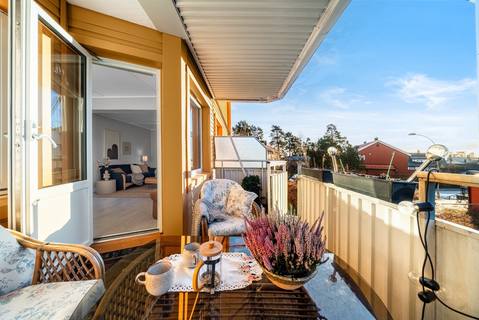 Velkommen til Kampheimveien 24A, presentert av Eline Tilley. Foto: Oh Shots. Galleribilde