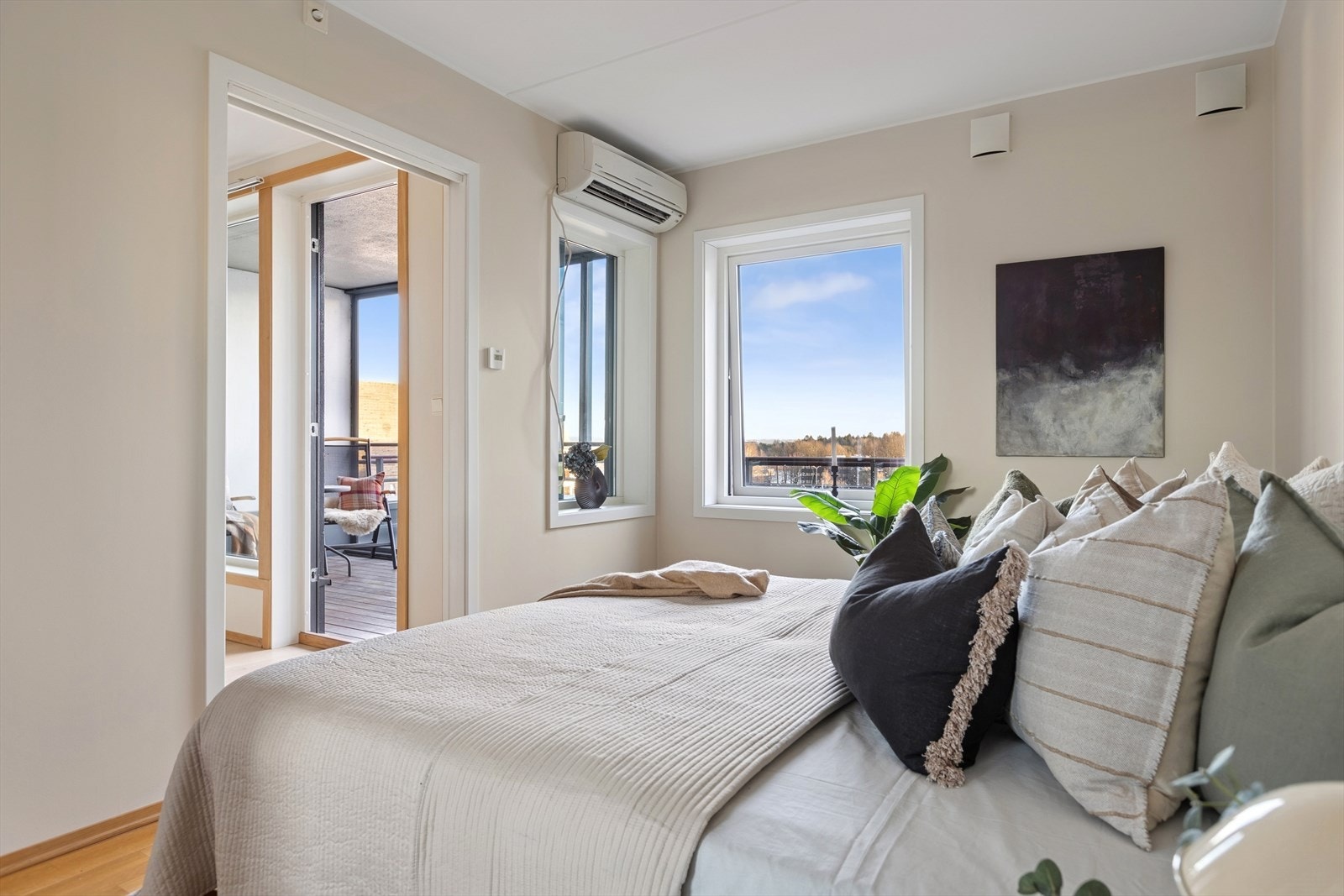 På soverommet er det montert en varmepumpe. Galleribilde