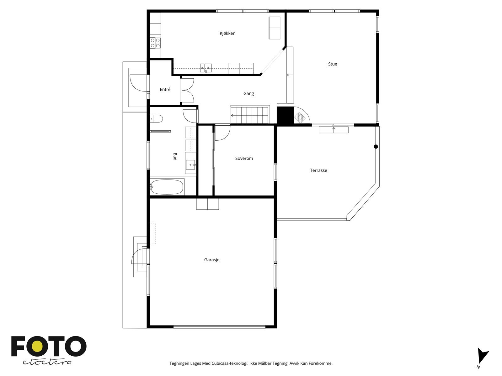 Plantegning for 1. etasje, som inneholder stue, kjøkken, soverom, bad og garasje. Galleribilde