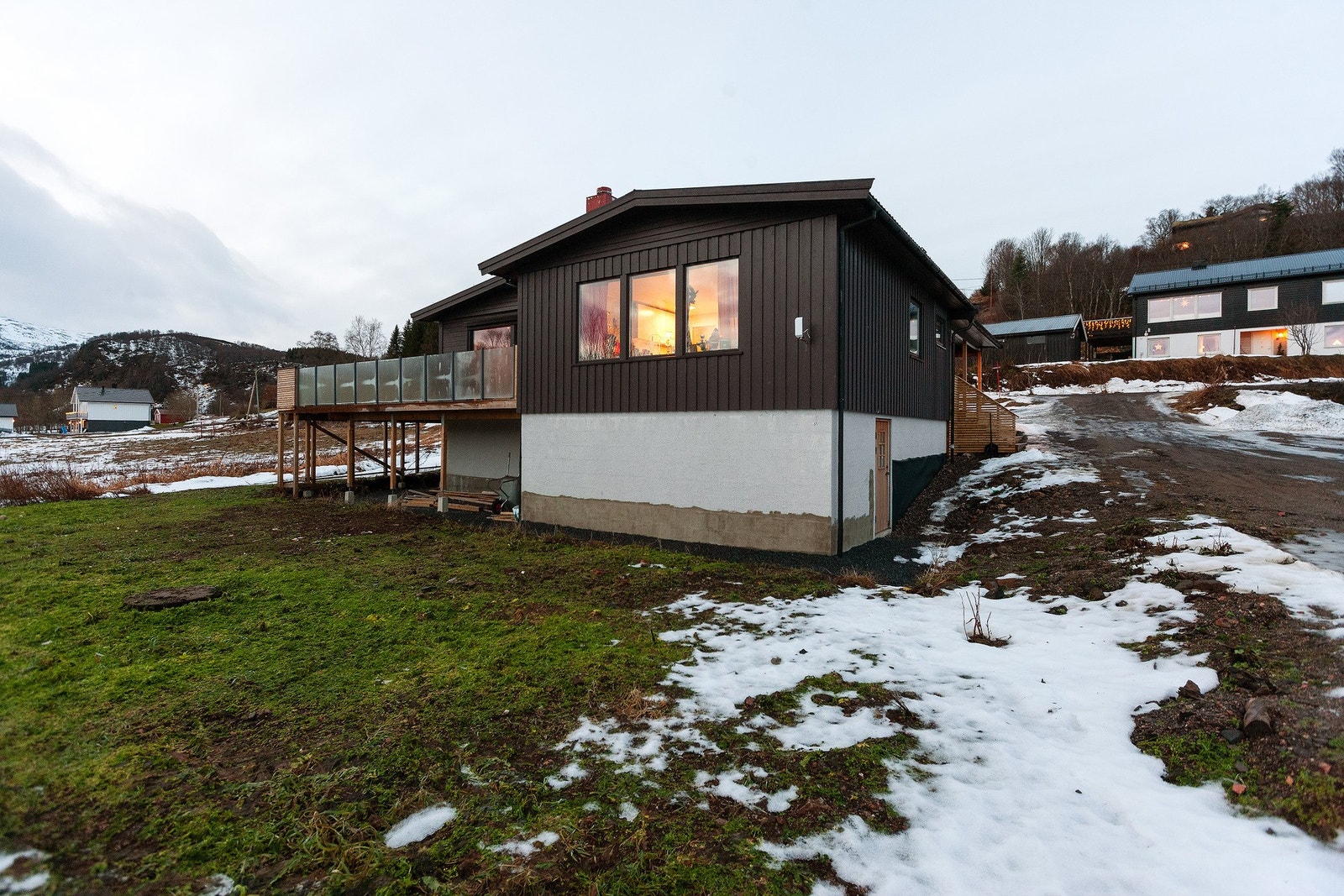 Ny drenering rundt boligen utført i 2024. Galleribilde