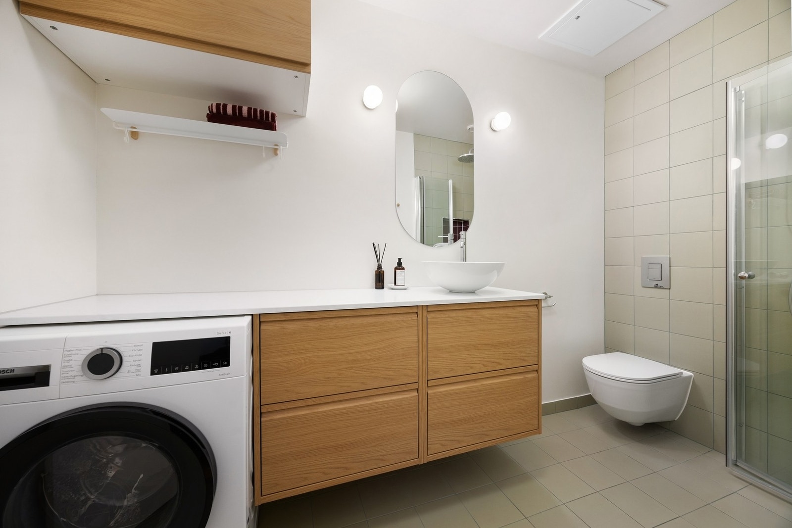 Badet ble totalrehabilitert av profesjonelle fagfolk i 2024 og har garanti til 2029. Galleribilde