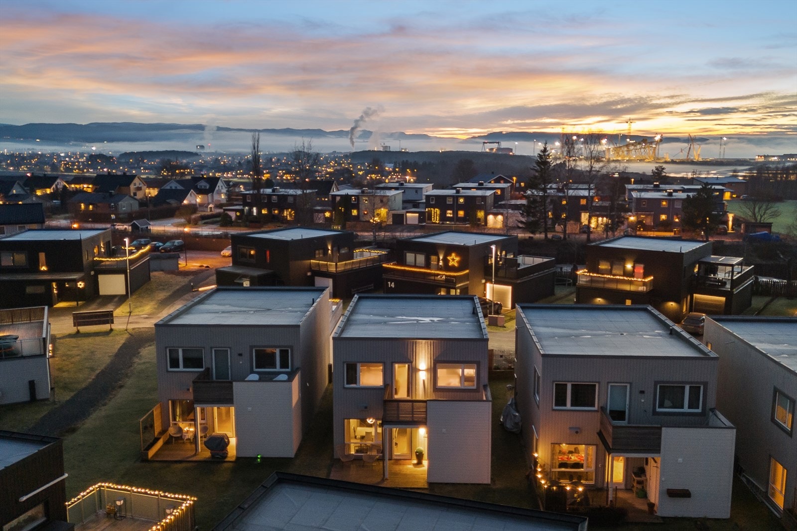 Carport er klargjort for el-bil lading. Galleribilde