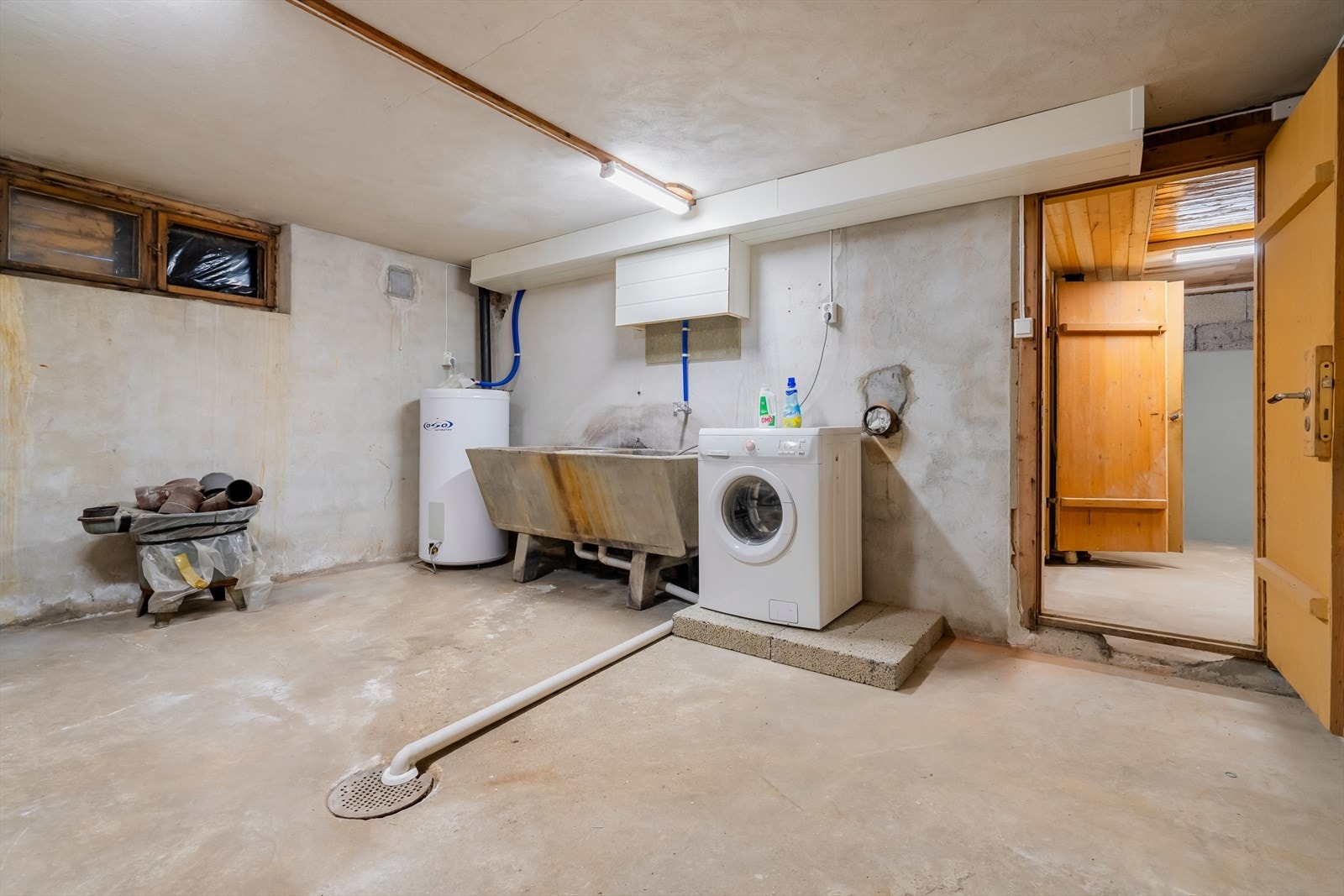 Vaskerom Galleribilde