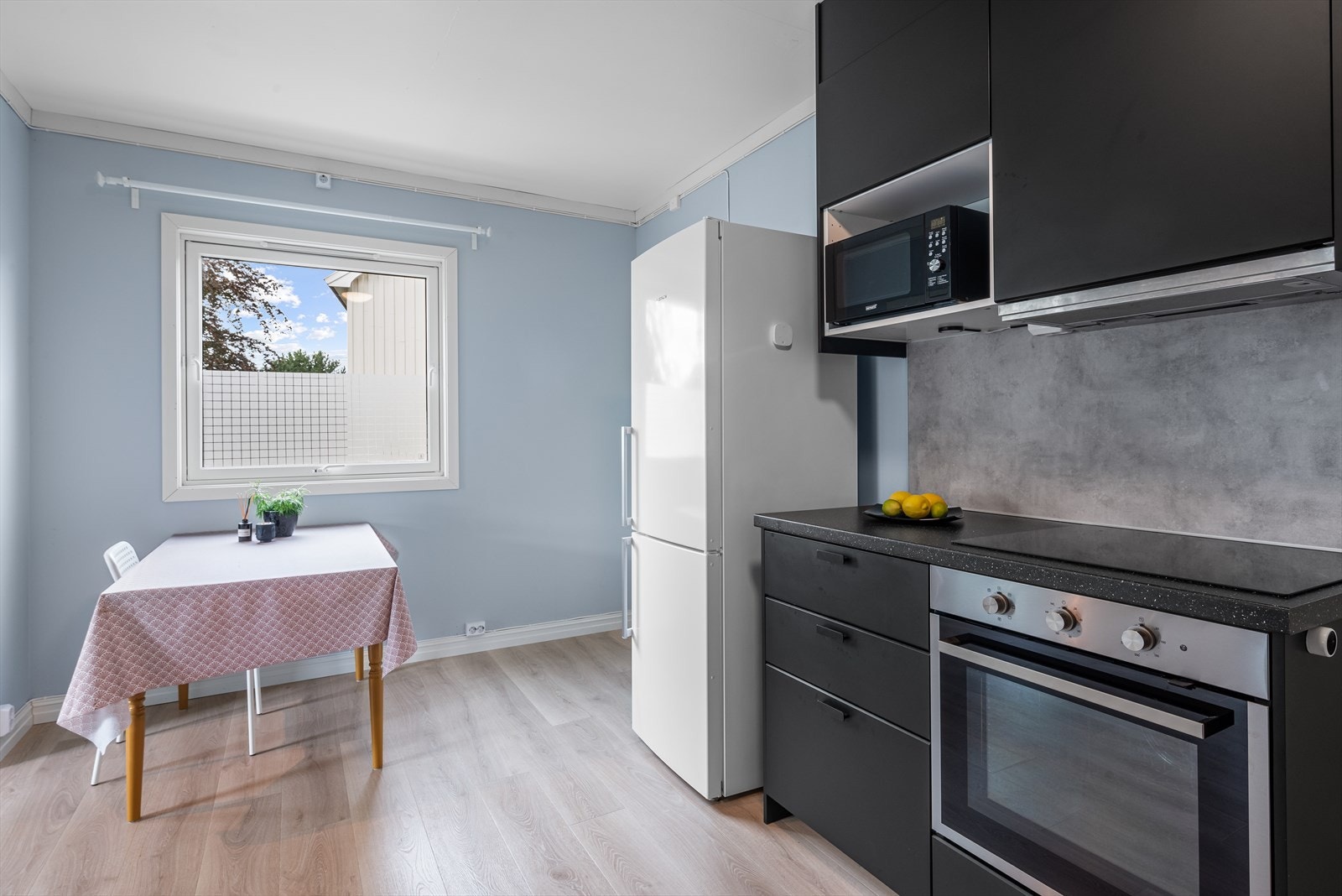 Her er det plass til en mindre spisebords innredning Galleribilde