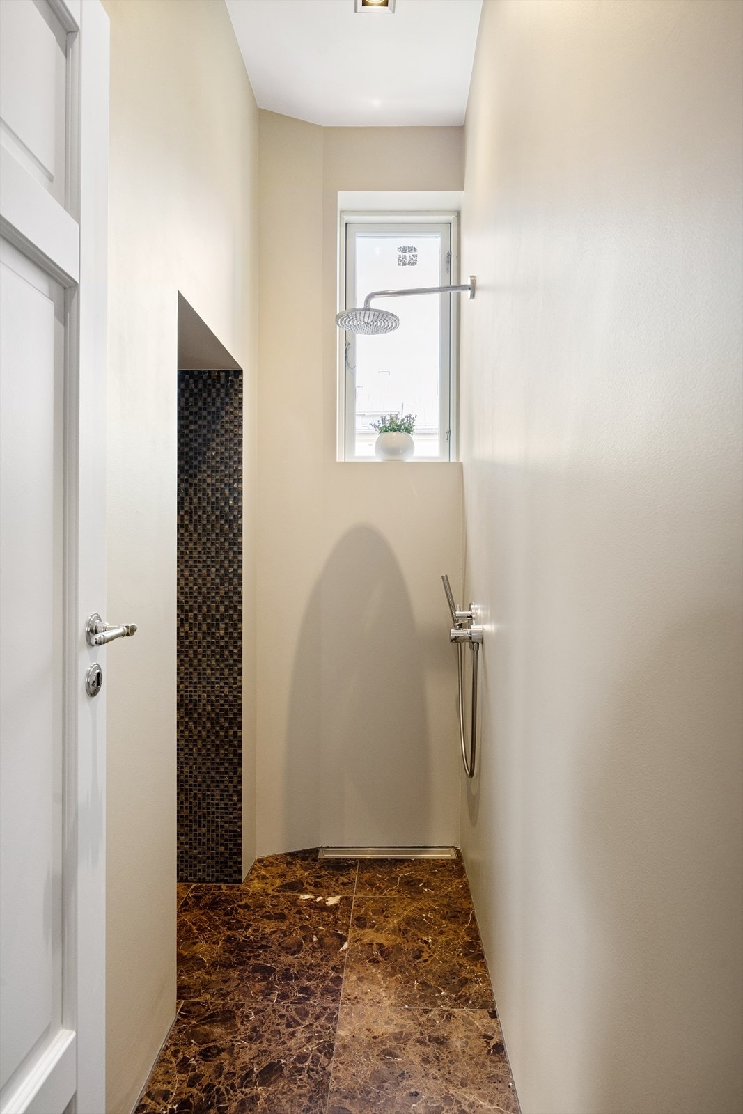 Her finner du også boligens andre bad. Galleribilde