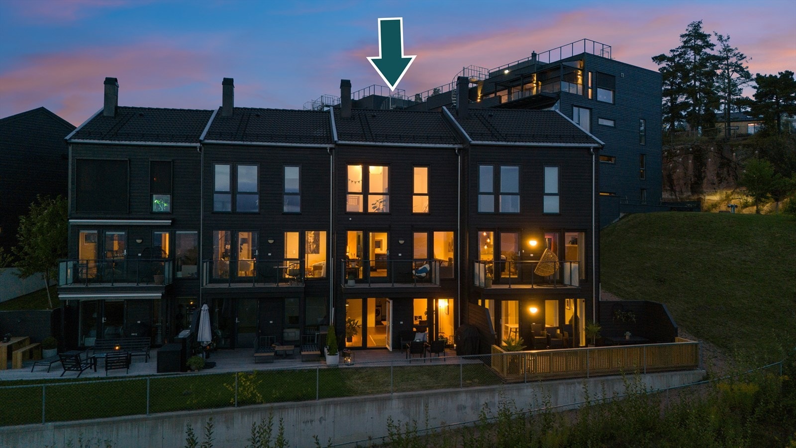 Nyere rekkehus med gjennomgående god standard Galleribilde