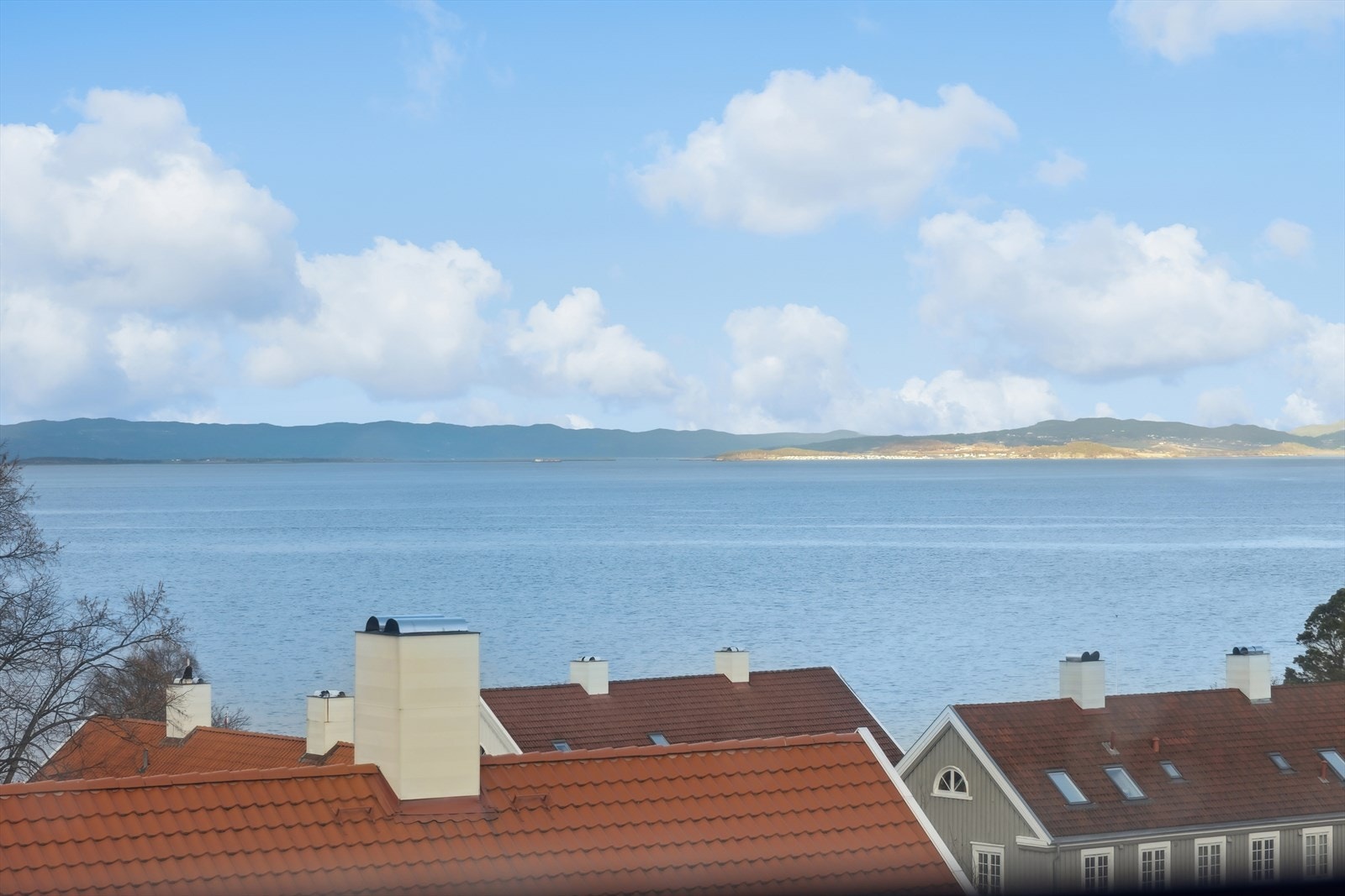 Velkommen til Stuttvegen 4 - Nå kan du sikre deg en flott leilighet med upåklagelig utsikt. Galleribilde