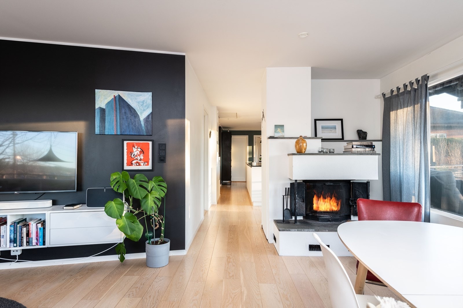 Stue mot kjøkken Galleribilde