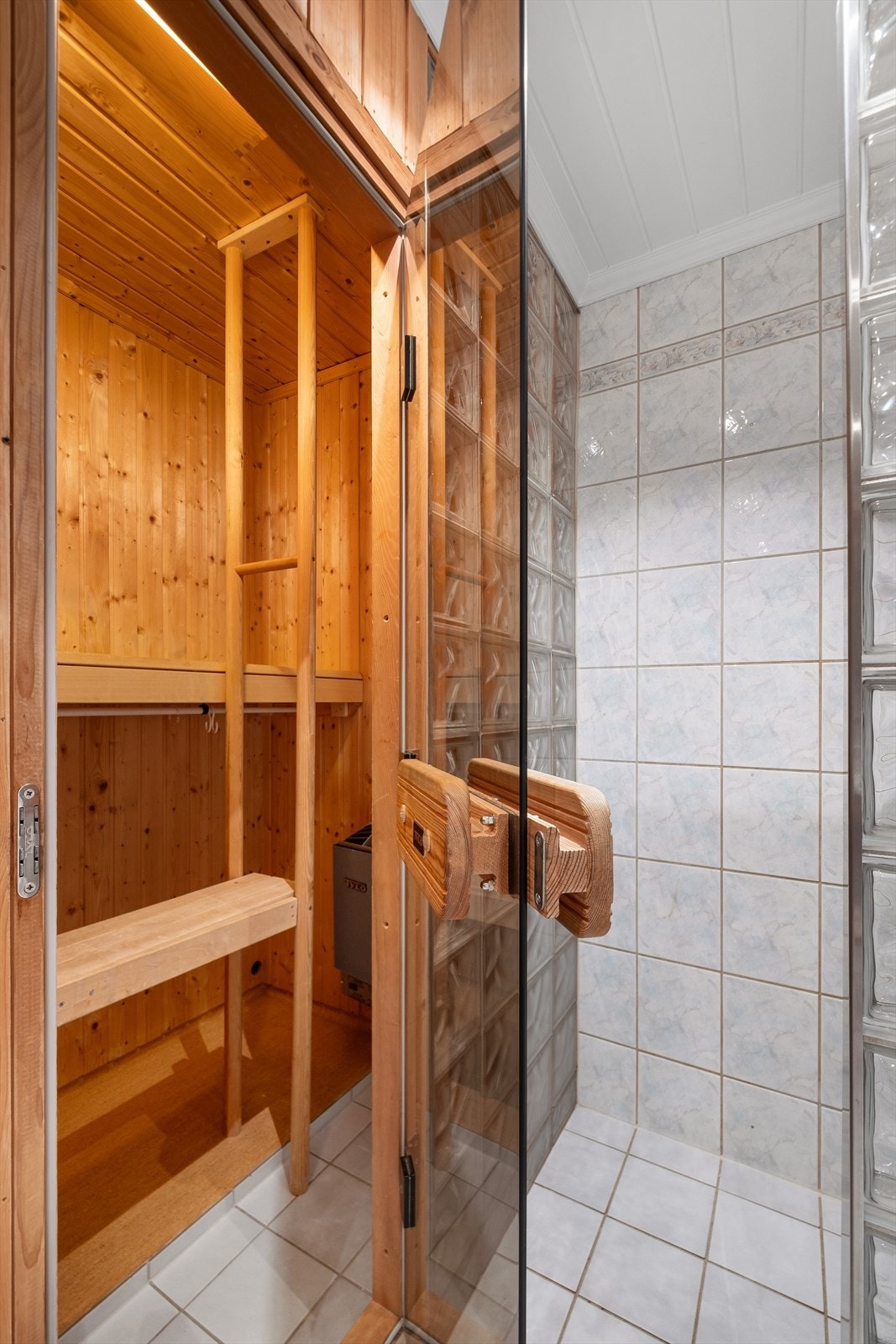 Fra badet er det adkomst til badstue Galleribilde