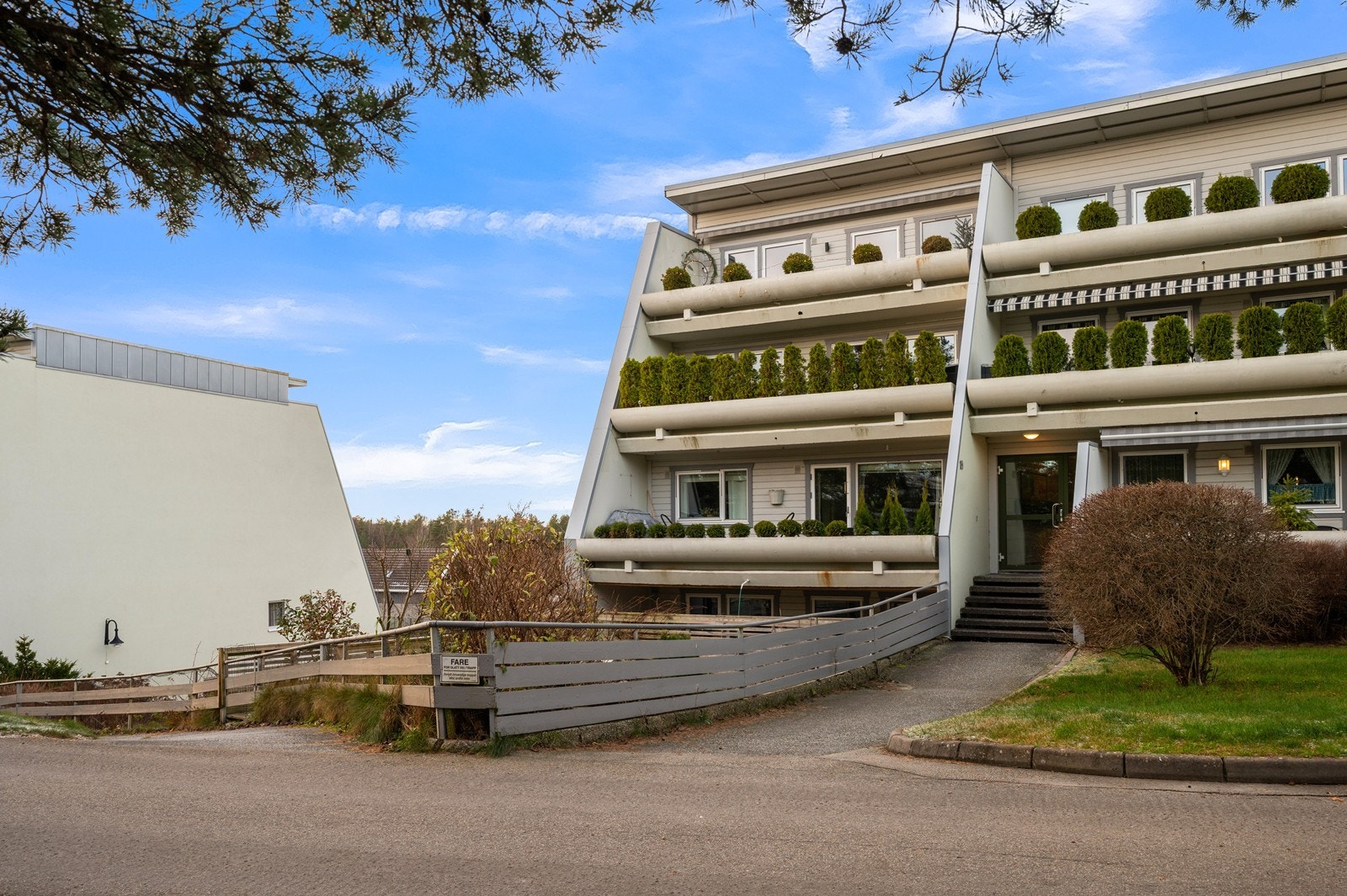 Hannestad Terrasse Borettslag har velholdte fellesområder. Galleribilde