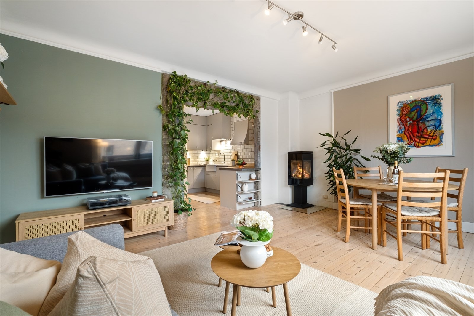 Attraktiv leilighet i klassisk bygård fra 1931 med heis Galleribilde