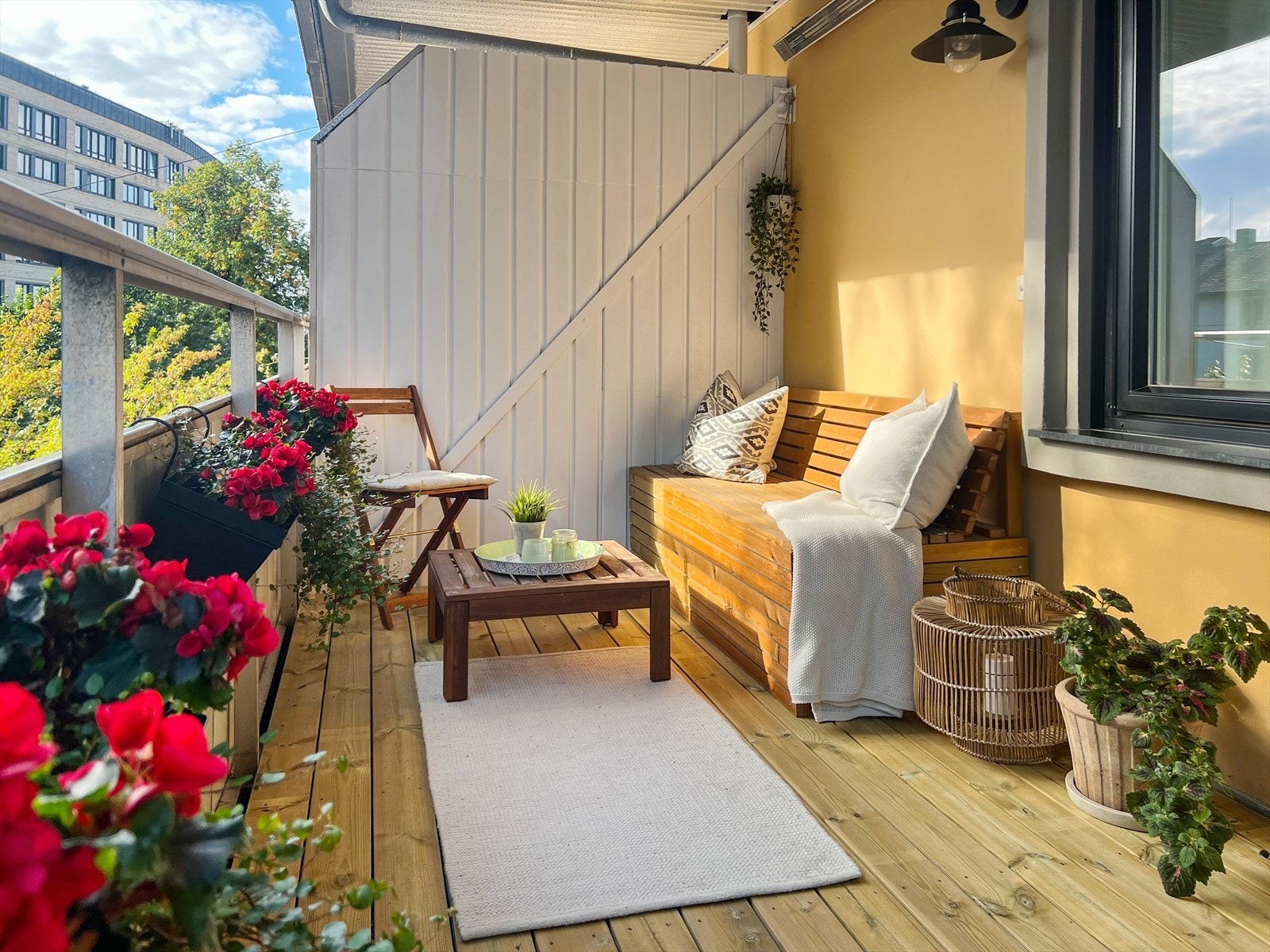 Sentral, men rolig beliggenhet på populære Rodeløkka (privat bilde fra sommer) Galleribilde
