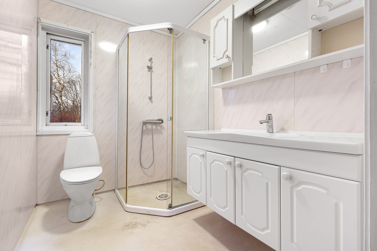 Badet i denne etasjen er på 4 kvm. Galleribilde