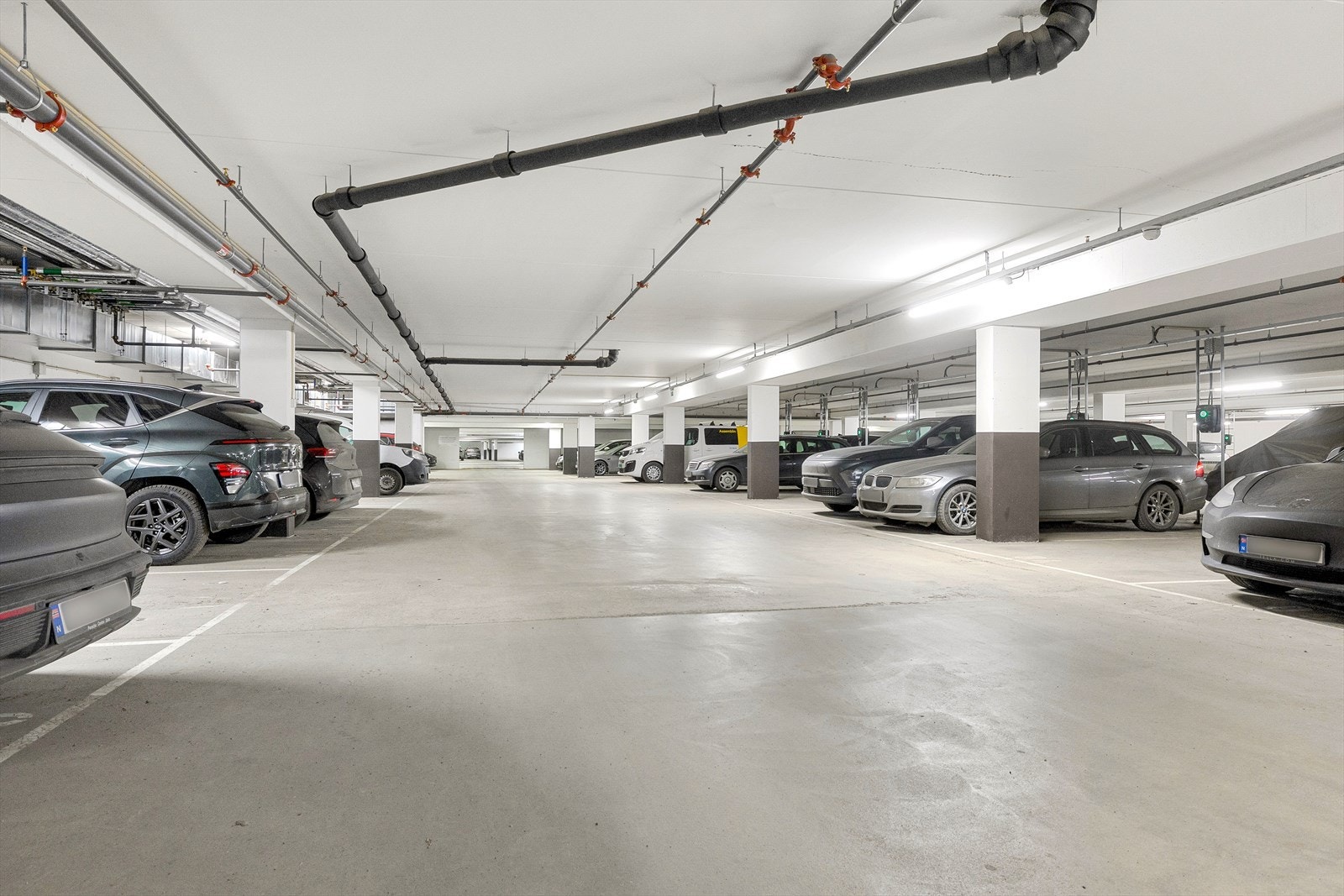 Det medfølger garasjeplass. Galleribilde