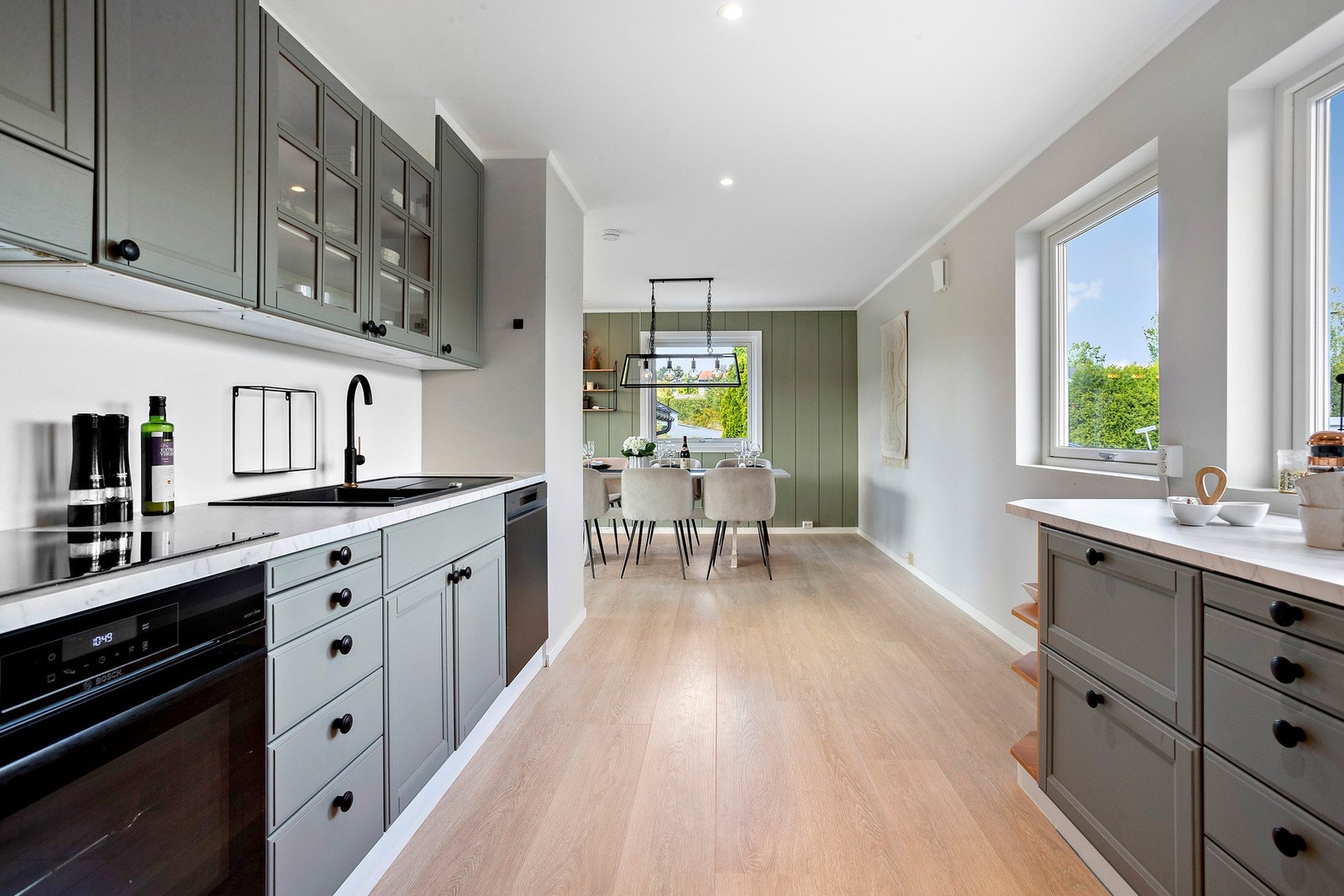 Åpen løsning med stuen Galleribilde