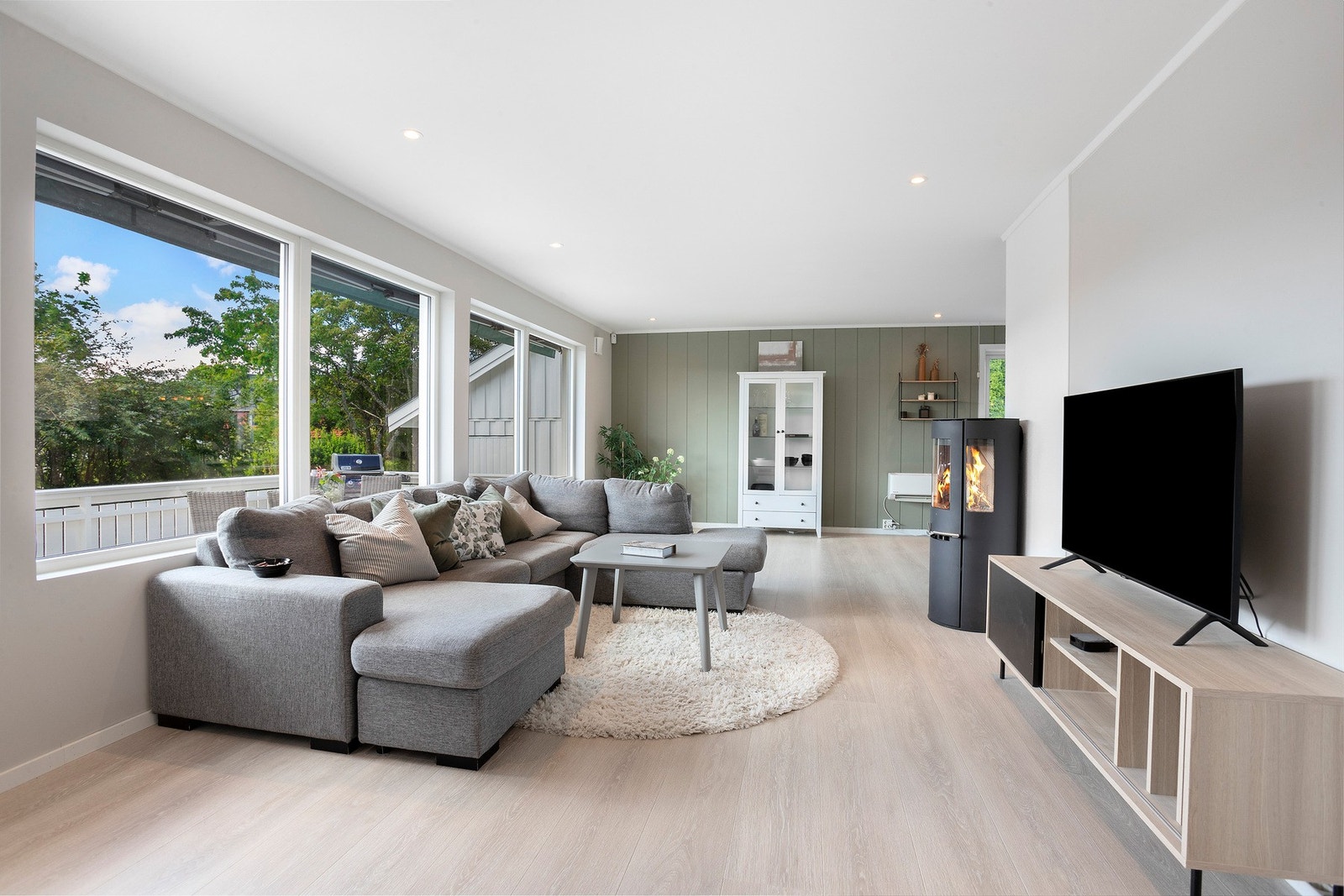 1. etasje. Lyst og romslig Galleribilde