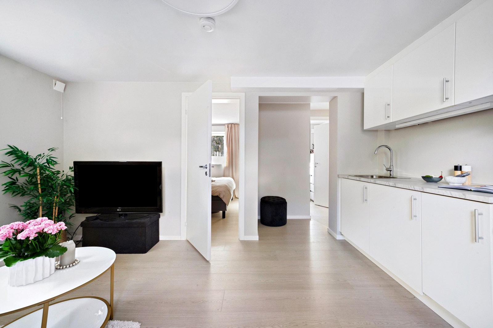 Kjøkken og stue i åpen løsning Galleribilde