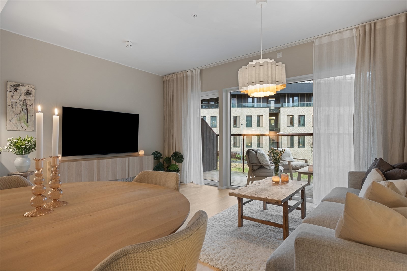 William Christensen v/Eiendomsmegler Norge har gleden av å presentere denne lekre leiligheten på Sandslimarka! Galleribilde