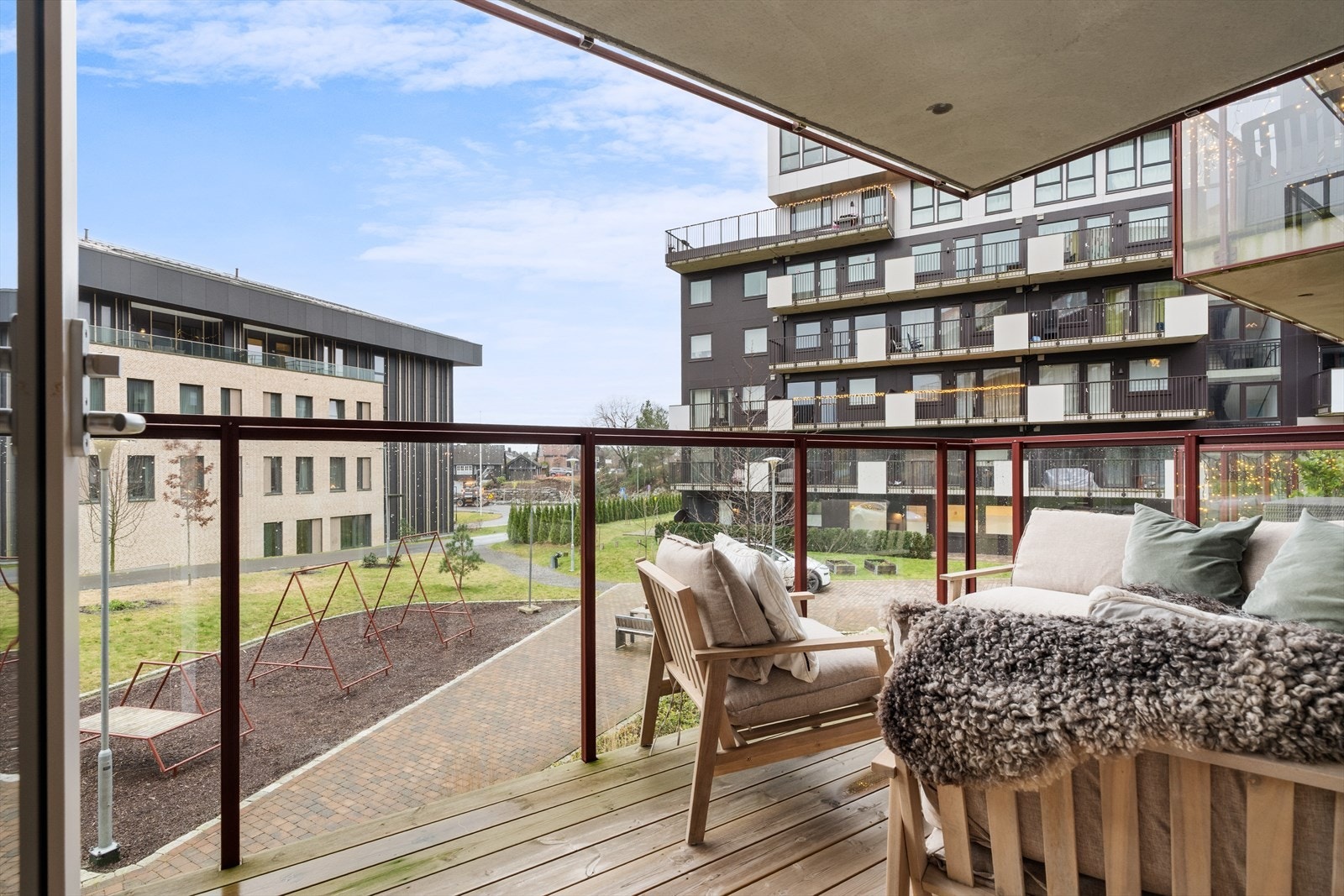 Leiligheten ligger høyt og fritt i byggets 2.etasje. Galleribilde