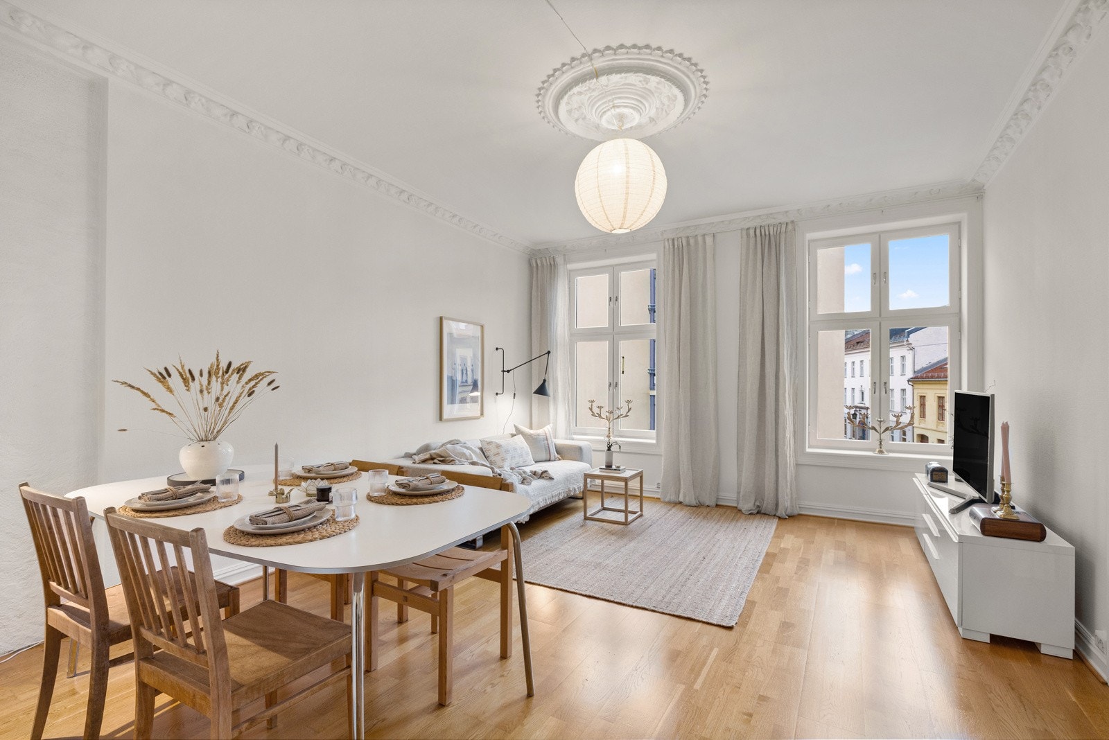 Privatmegleren Aksept v/ Ellen pike har gleden av å presentere Fredensborgveien 9b! (Foto Oh Shots) Galleribilde