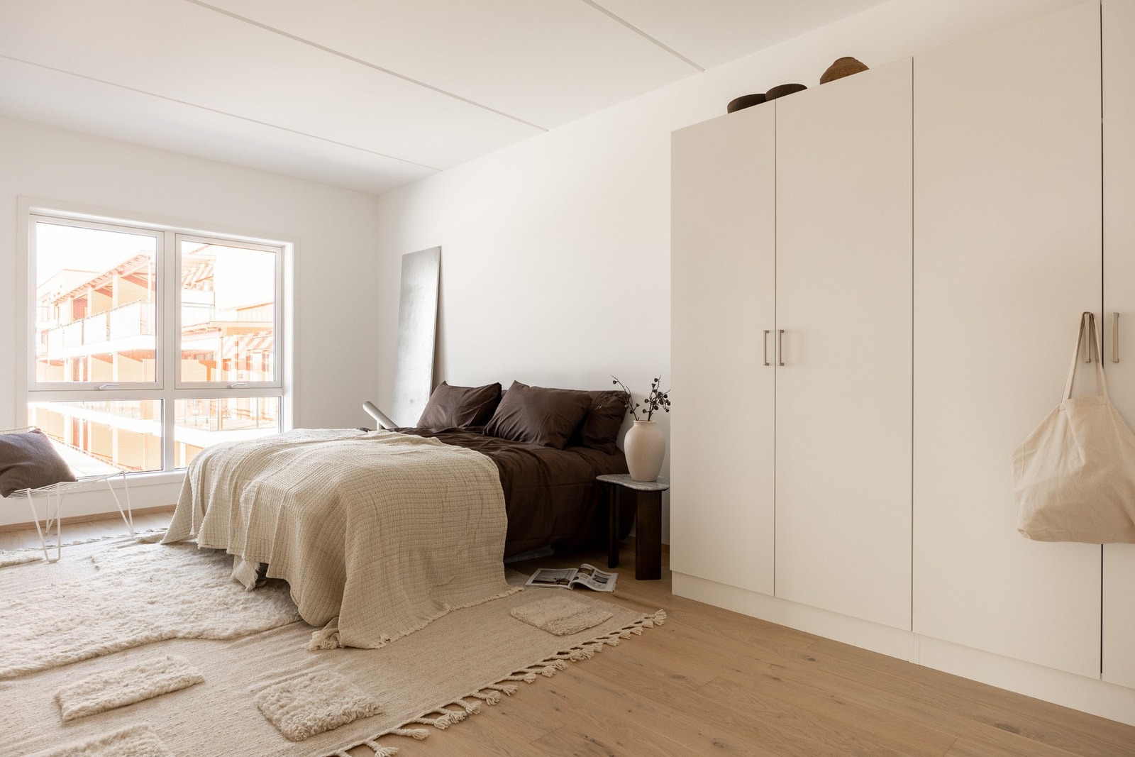 Leiligheten har totalt fire romslige soverom. Galleribilde