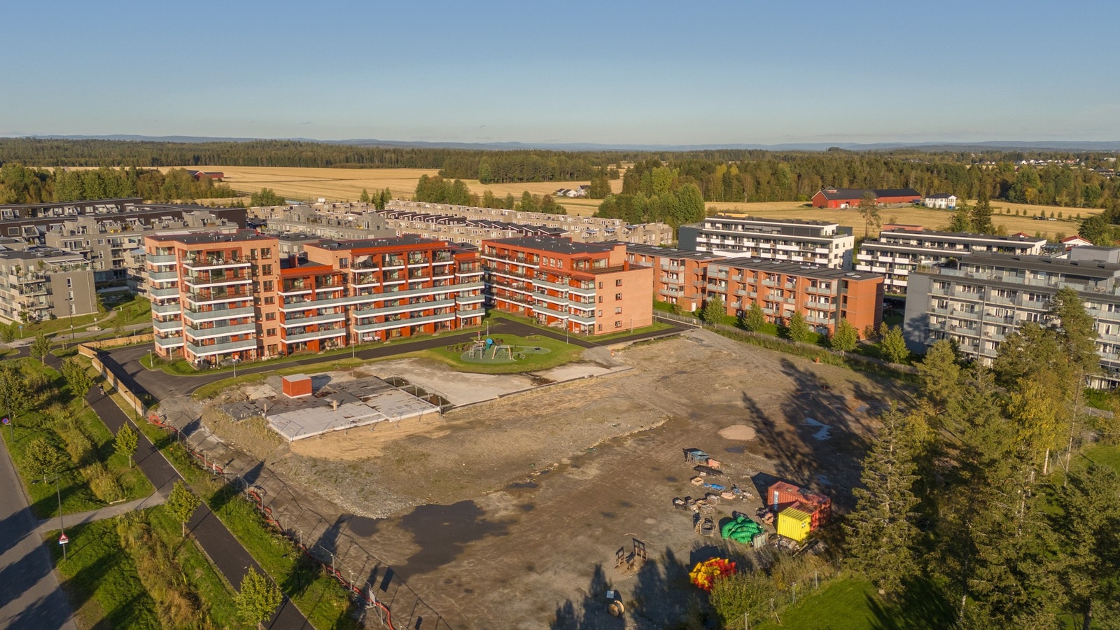 Perfekt leilighet for deg som ønsker å flytte rett inn i en ny leilighet med høy standard og enkel tilkomst. Galleribilde