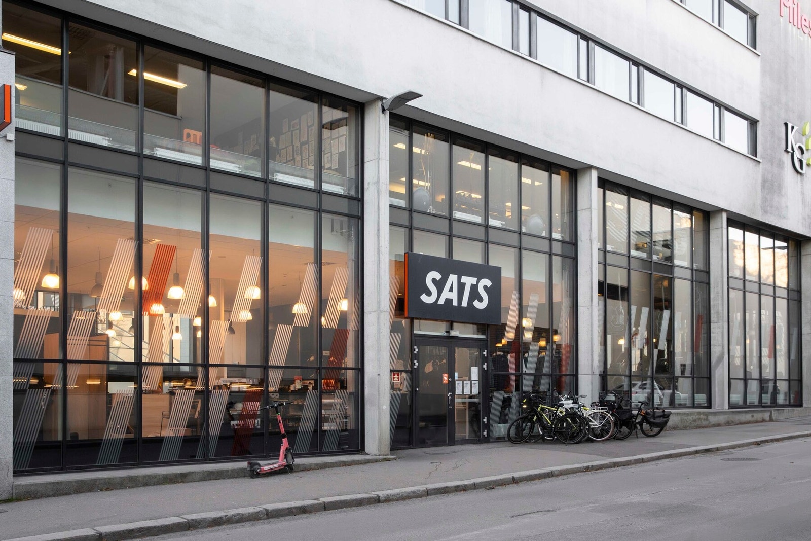 Sats Bislett ligger i kort avstand fra leiligheten med flere spennende gruppetimer som reformer, hot yoga, og indoor running. Galleribilde