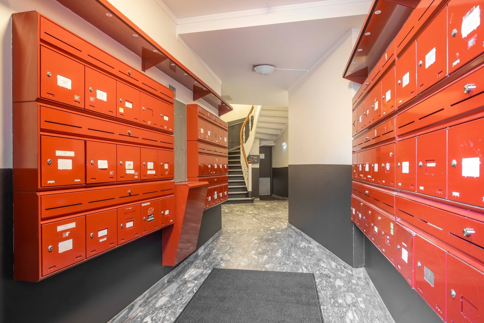 Entré fra hovedinngang. Galleribilde