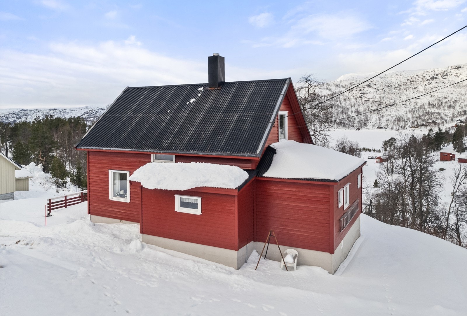 Boligen er fra ca. 1930 og fremstår som godt vedlikeholdt. Galleribilde