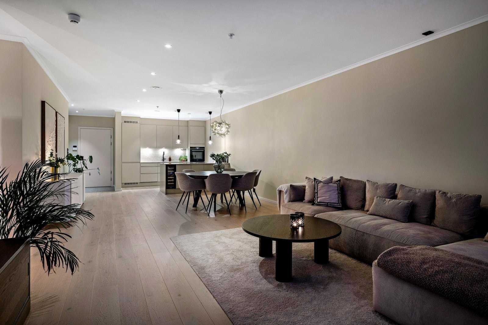 En moderne leilighet fra 2023 med høy standard og kvalitetsbevisste detaljer. Galleribilde