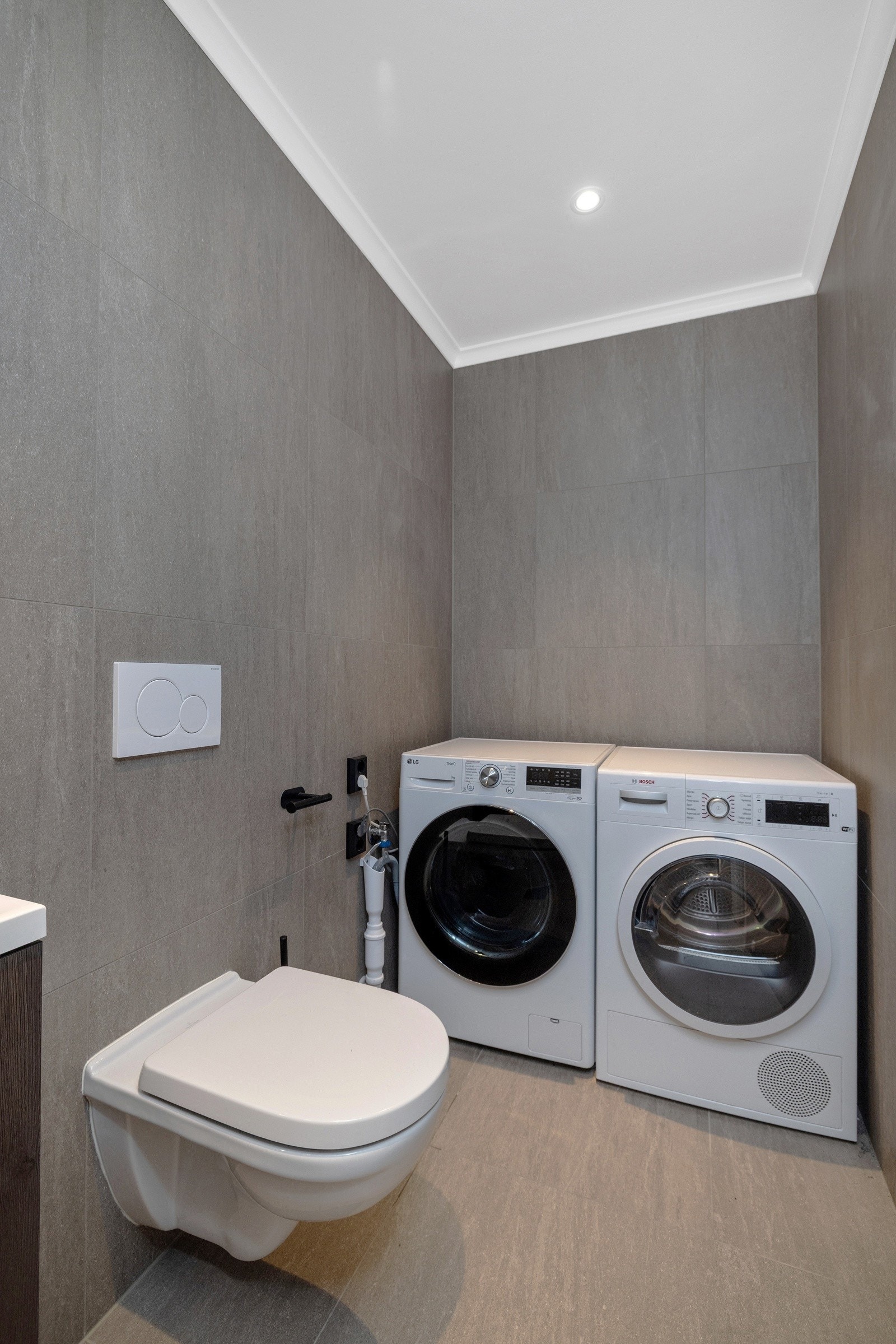 Bad/Vaskerom - Opplegg for vaskemaskin og tørketrommel. Galleribilde