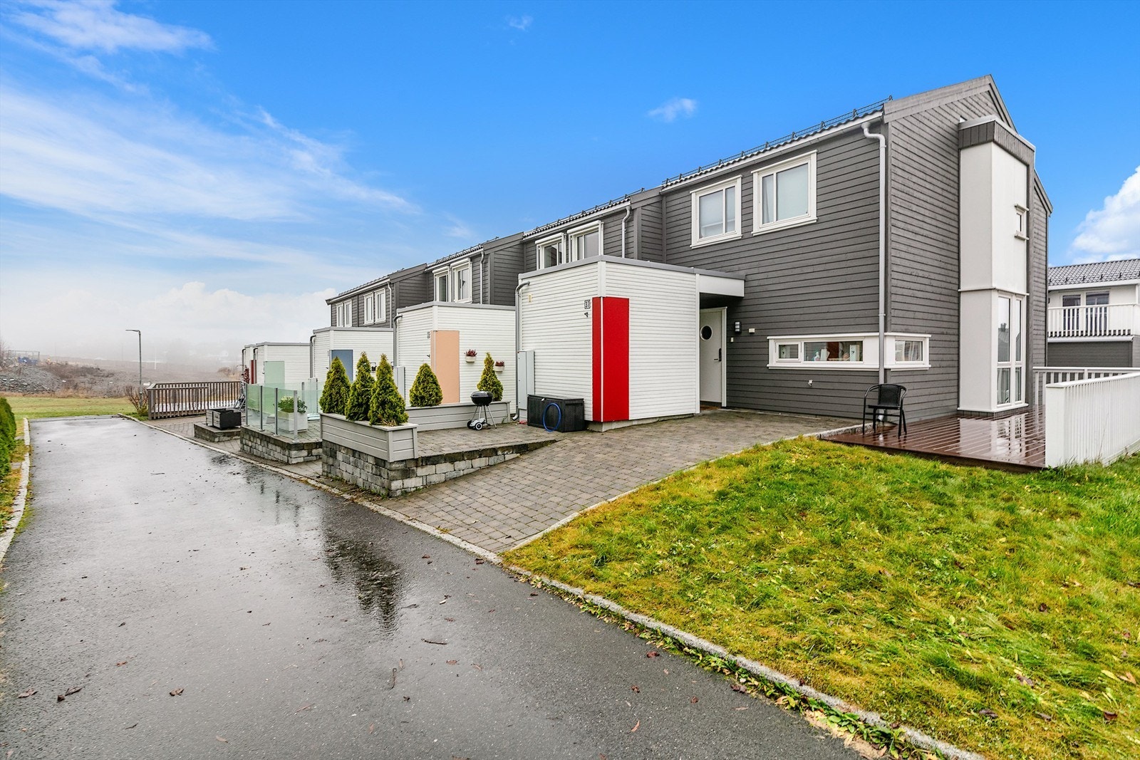 Asfalterte intern og adkomstveier. Galleribilde