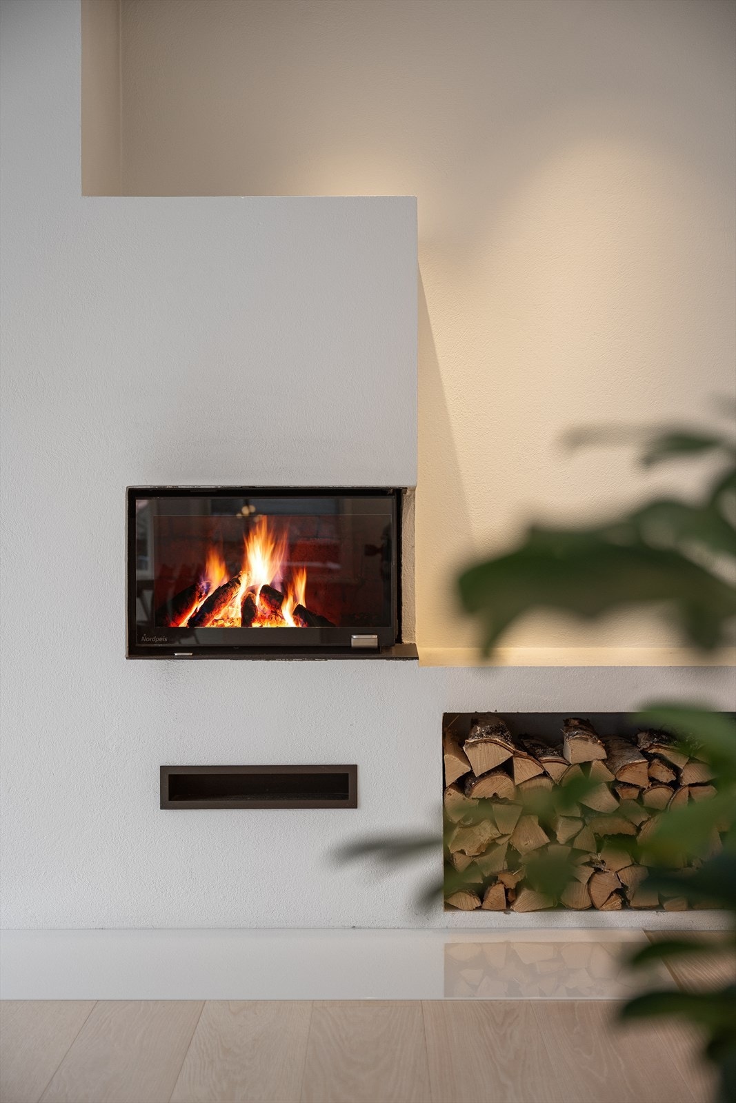 Peis i stue. Galleribilde